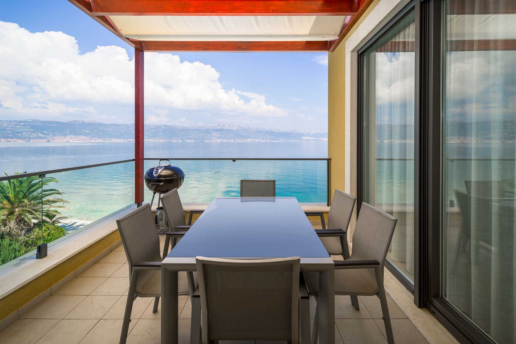 Beachfront Villa Lemonade with Pool I