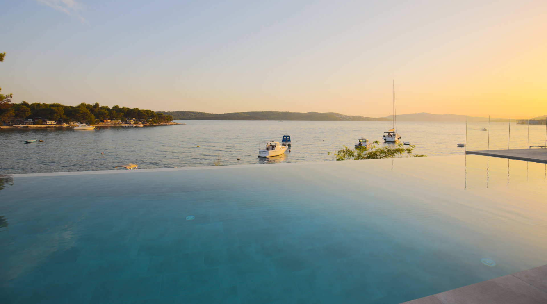 Beachfront Villa Deep Blue with Pool I