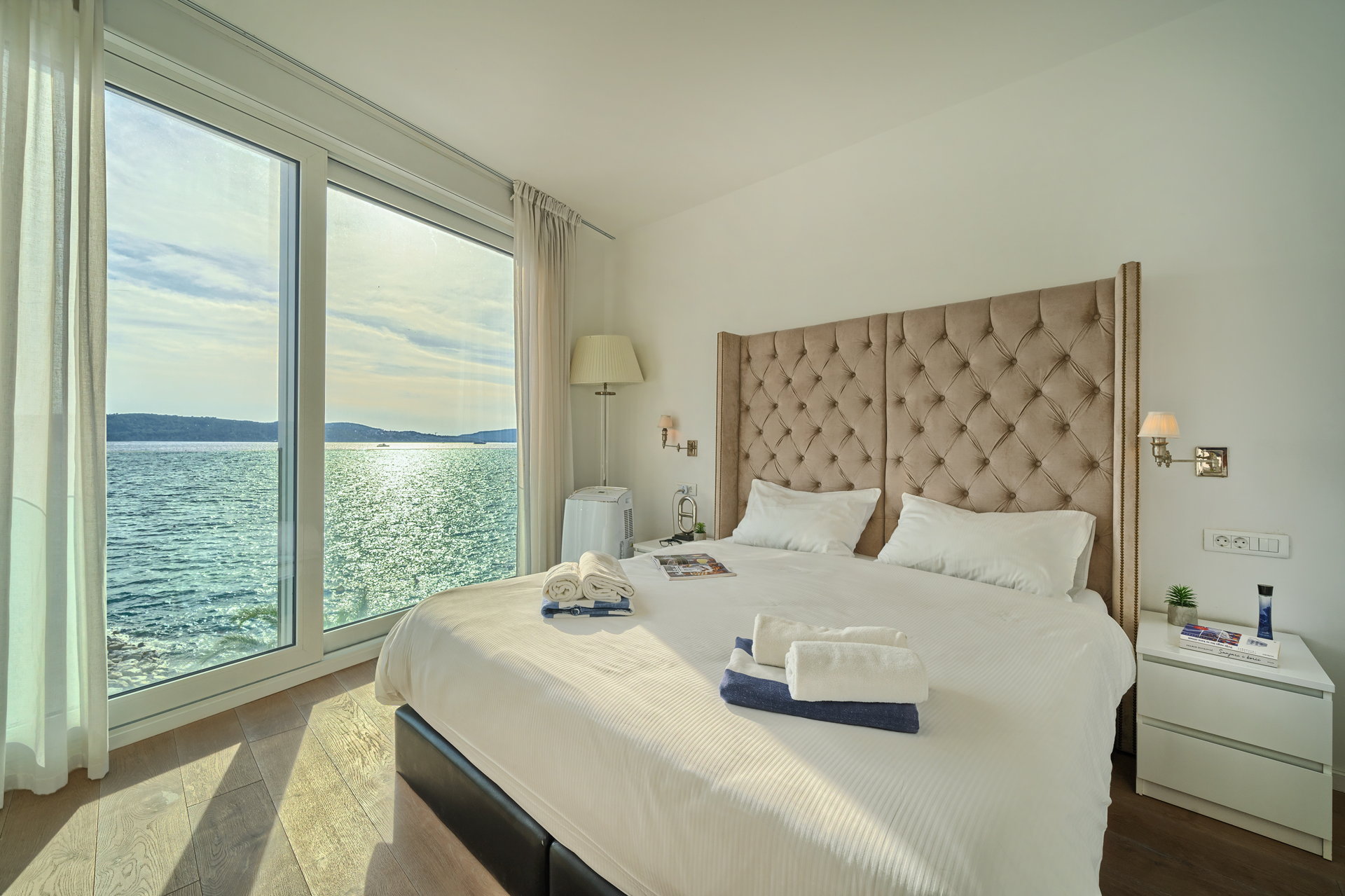 Beachfront Villa Deep Blue with Pool I