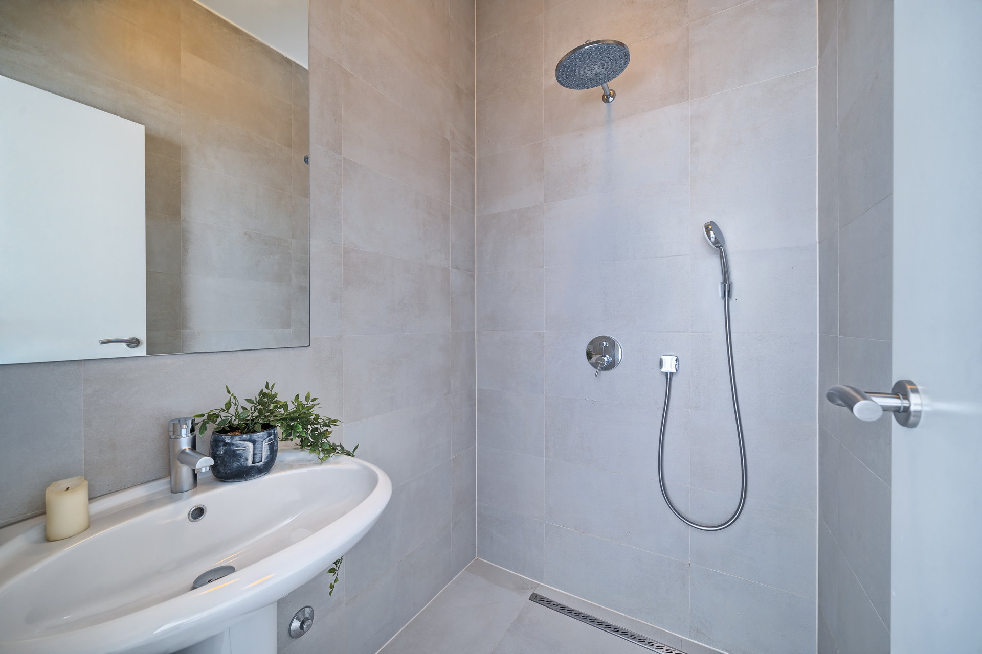 Beachfront Villa Deep Blue with Pool I