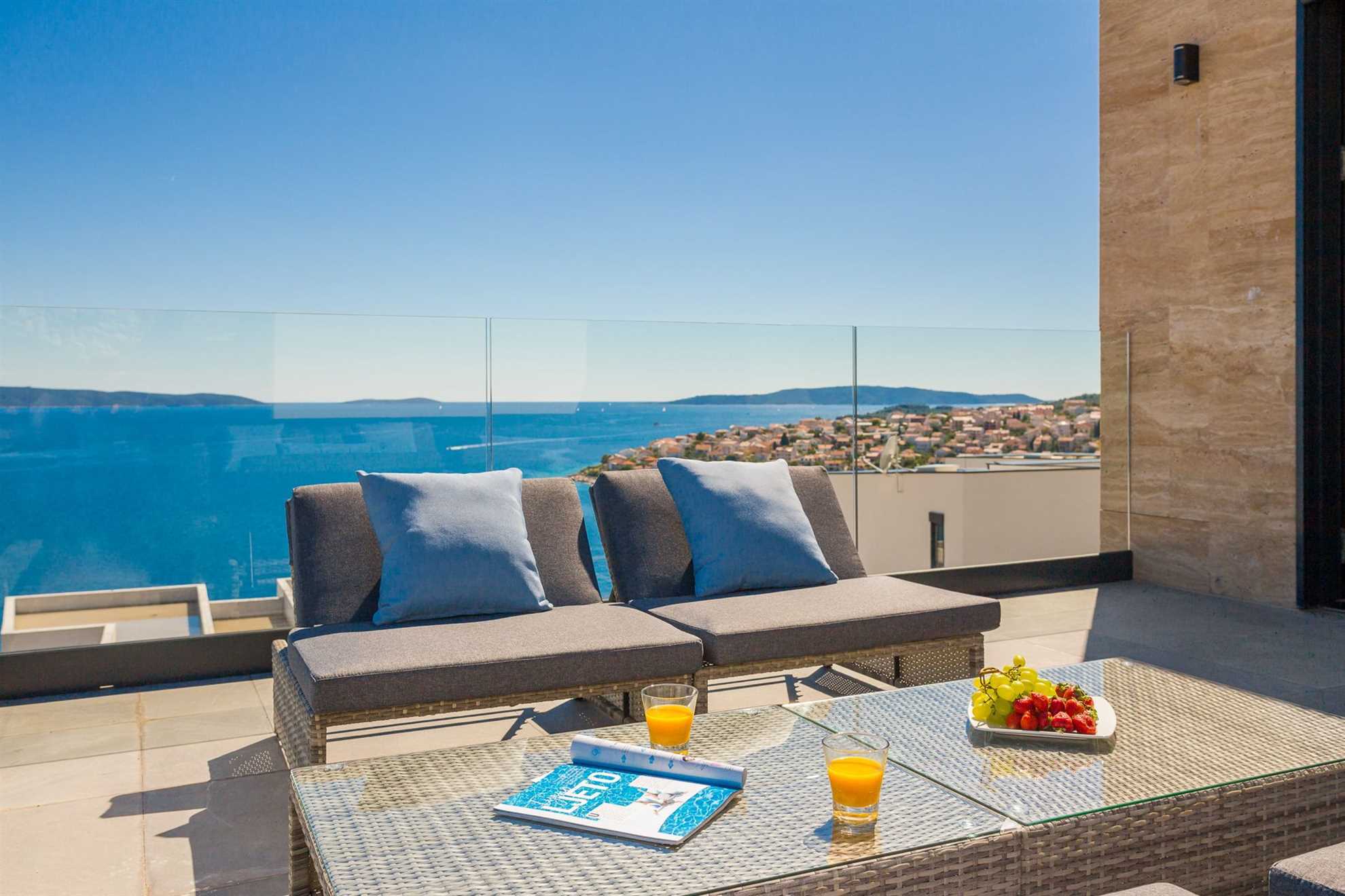 Luxury Villa White Pearl with Pool