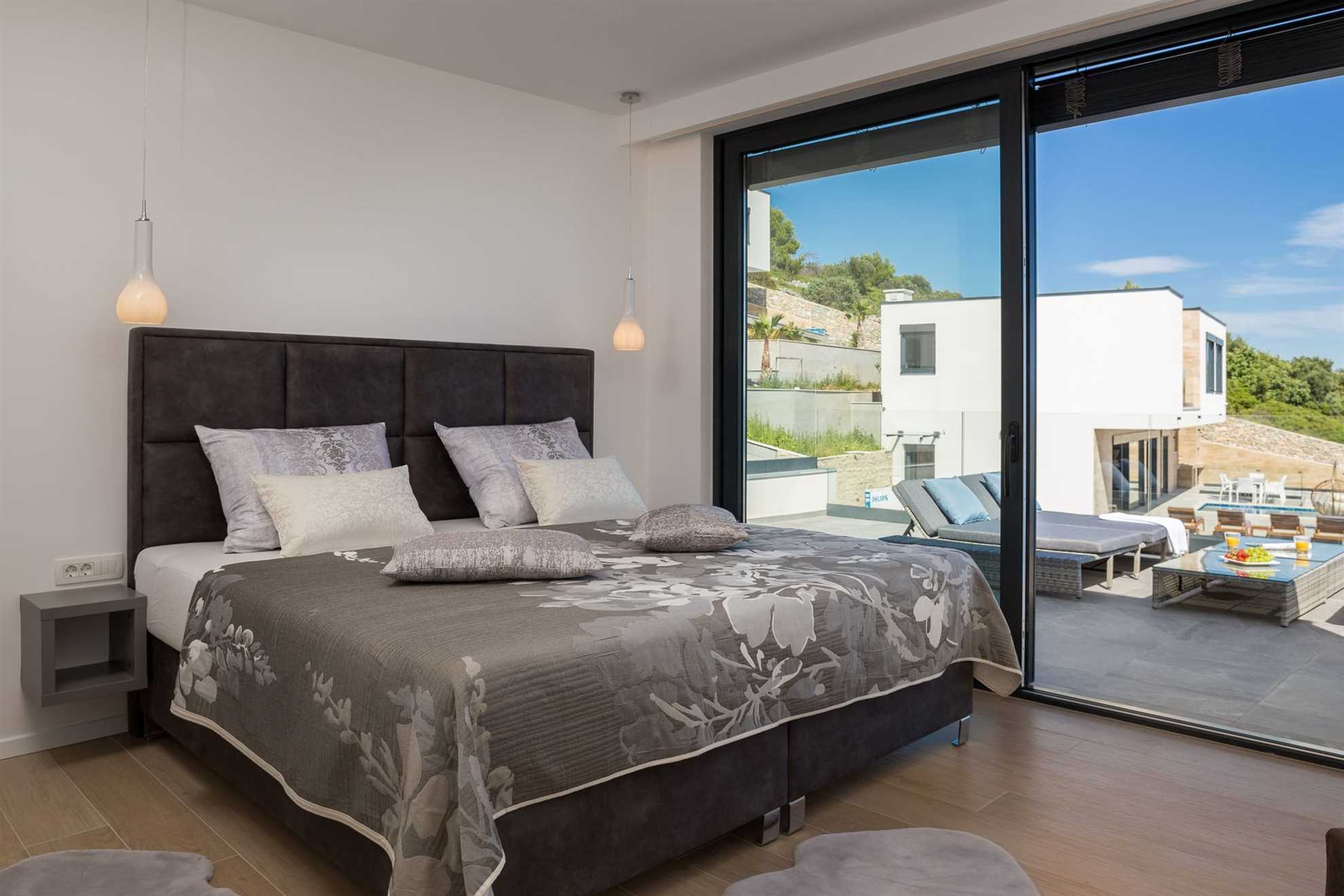 Luxury Villa White Pearl with Pool
