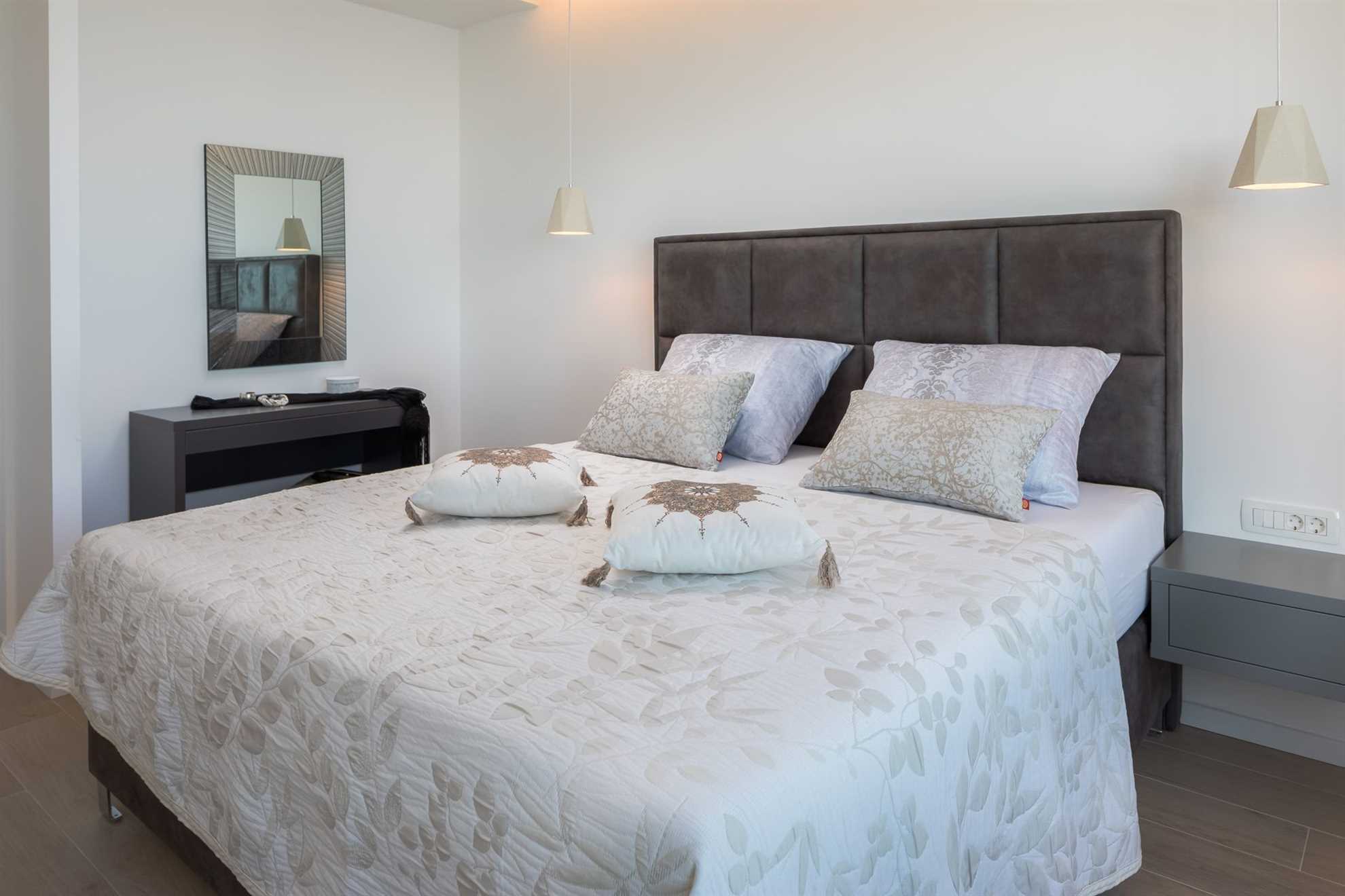 Luxury Villa White Pearl with Pool