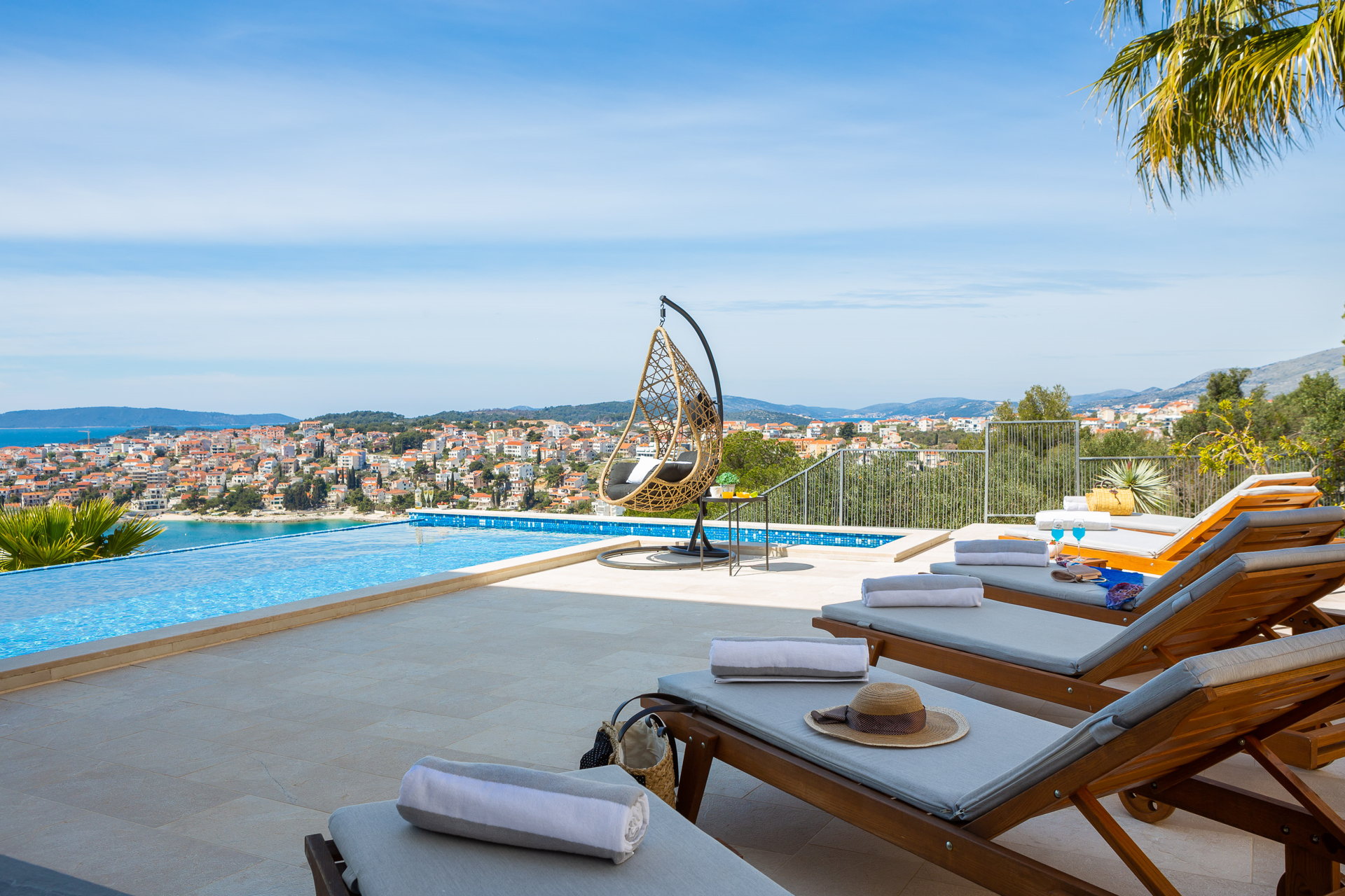 Luxury Villa Black Pearl with Pool
