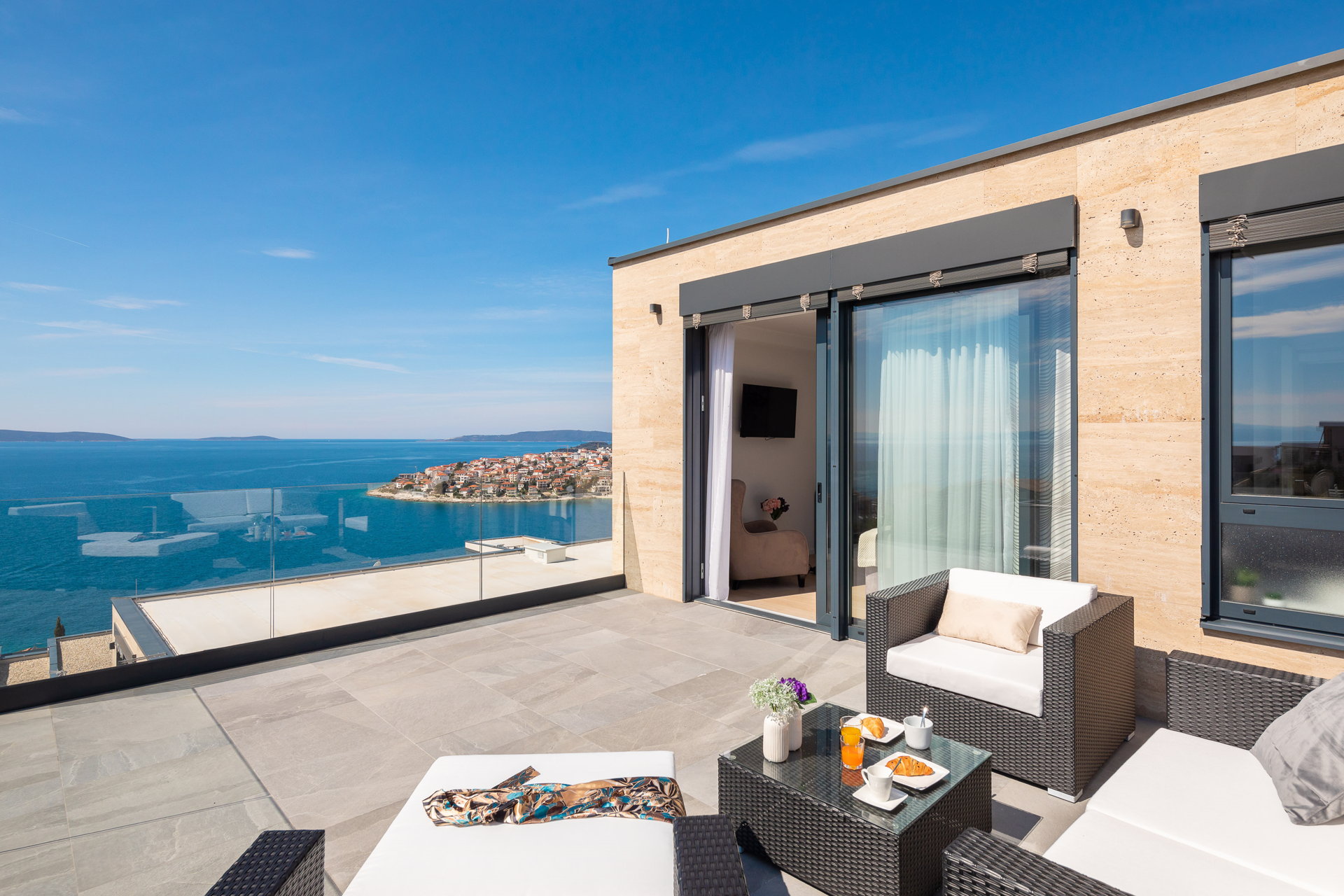 Luxury Villa Black Pearl with Pool