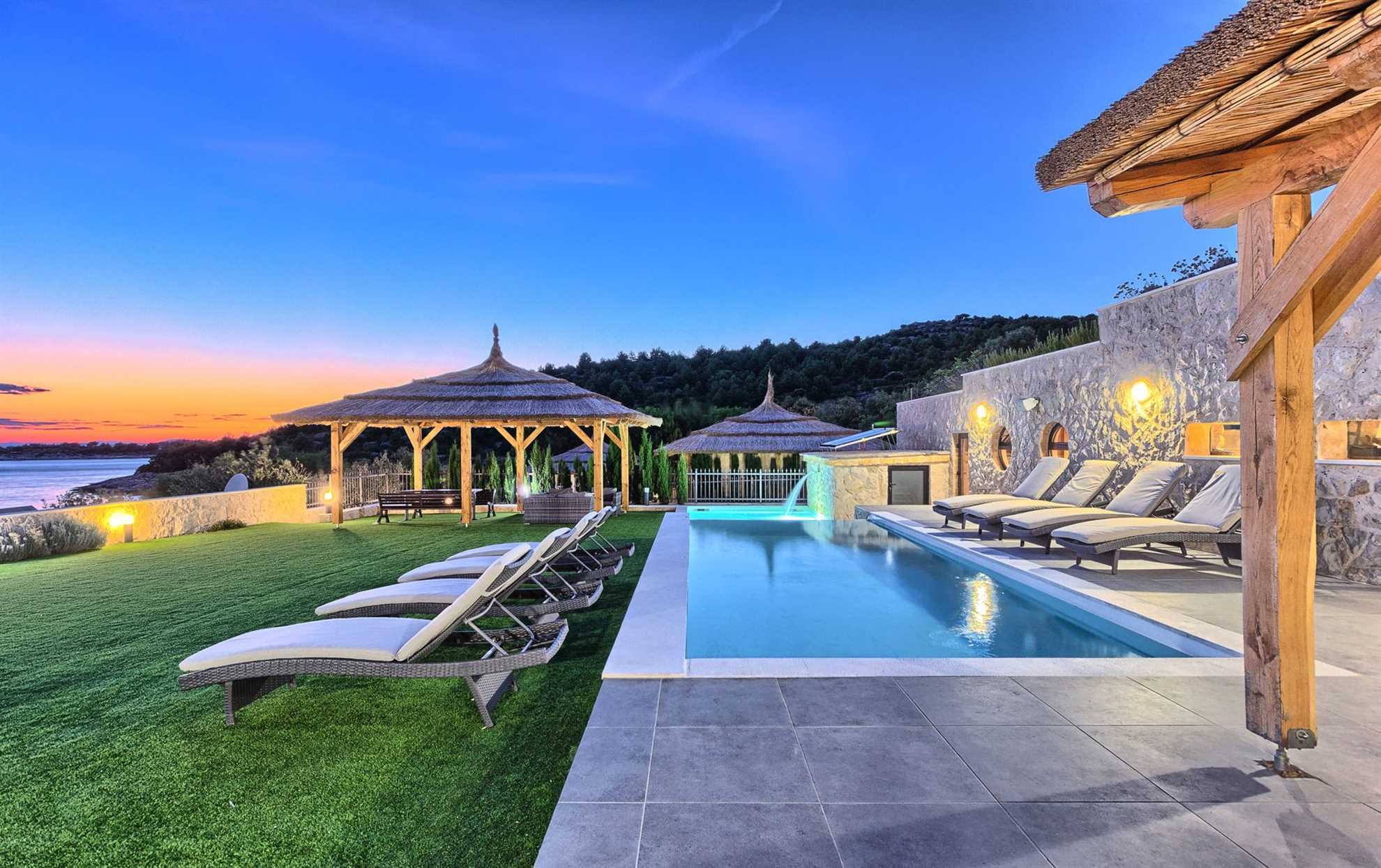 Image of Beachfront Villa New Horizons I