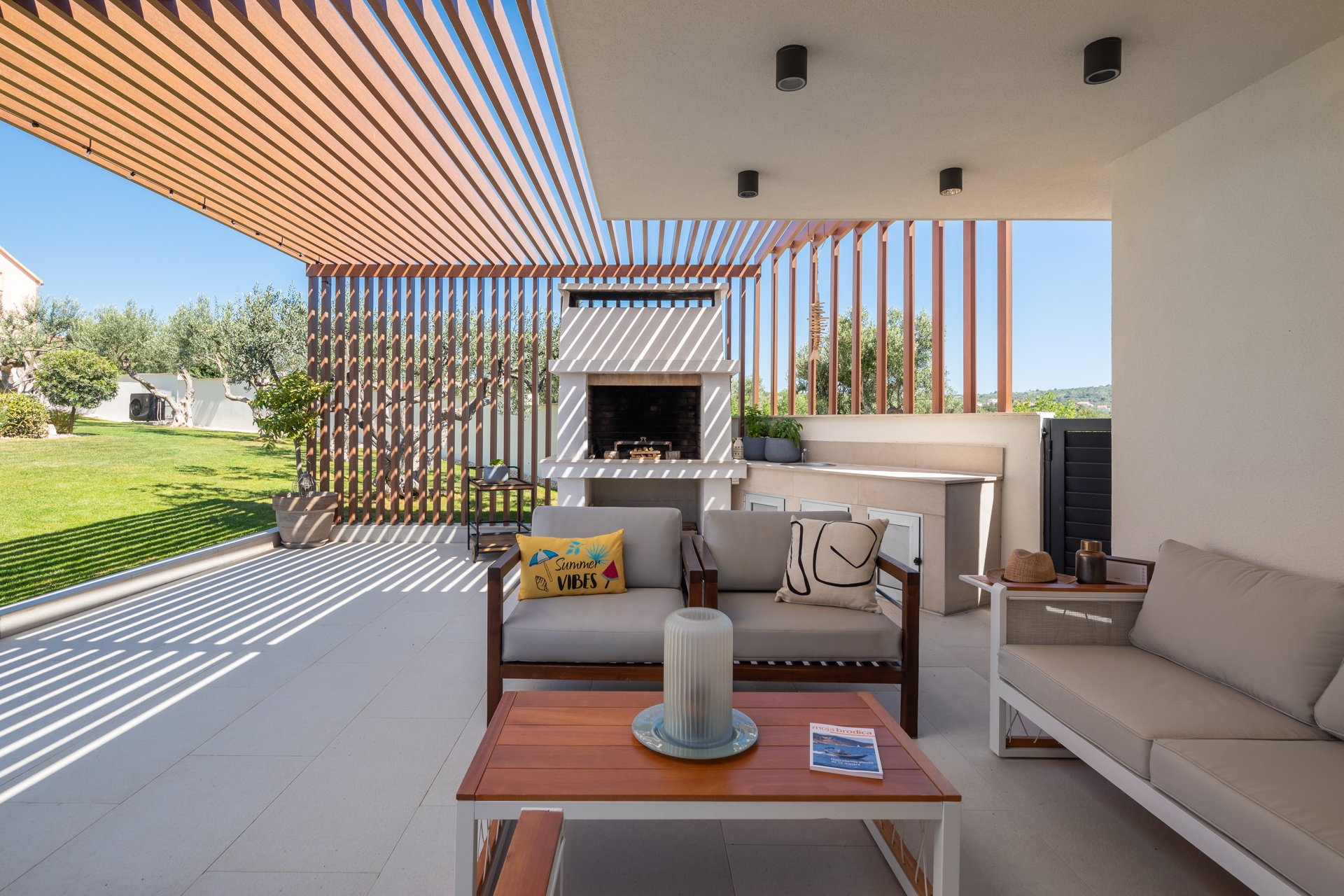 Luxury Villa Cinderella with Swimming Pool