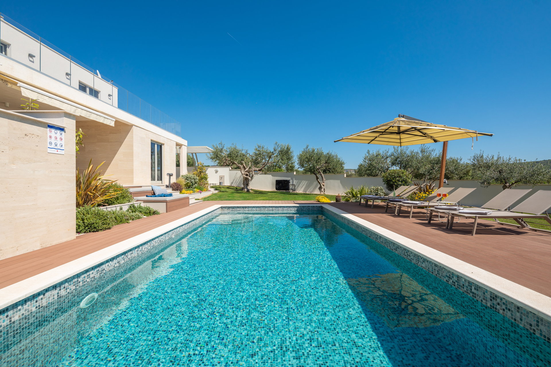 Luxury Villa Cinderella with Swimming Pool
