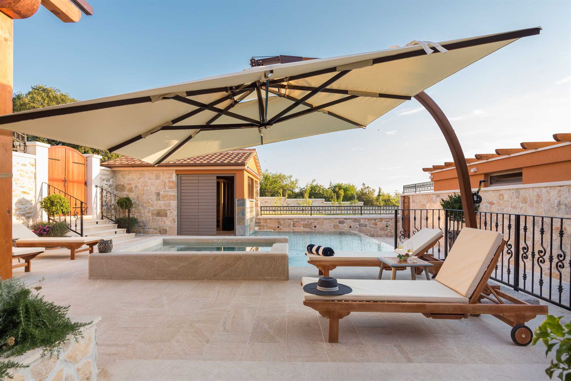 Holiday Home Adora with Pool