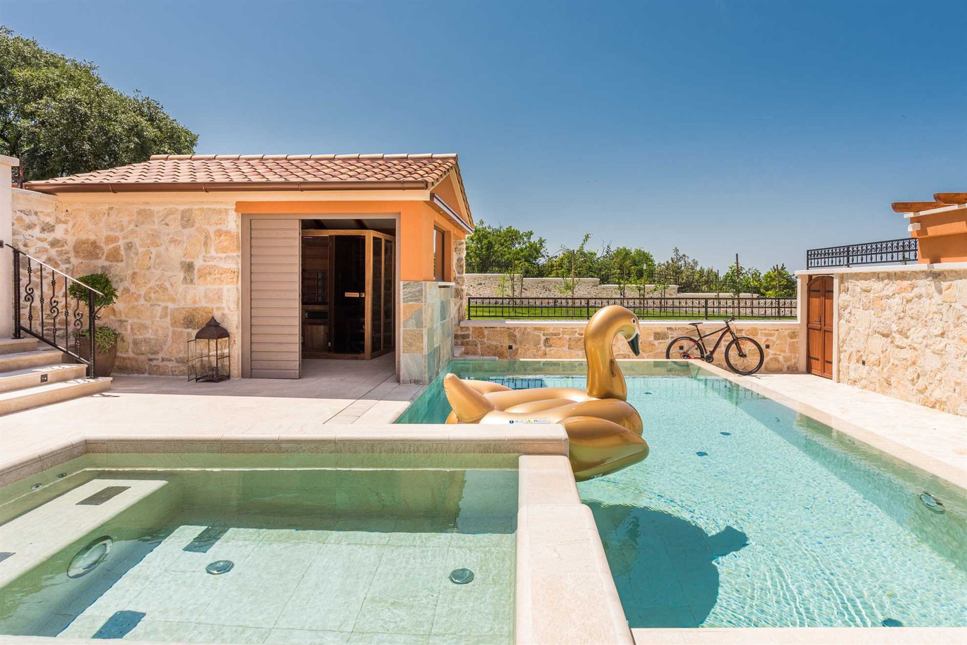 Holiday Home Adora with Pool
