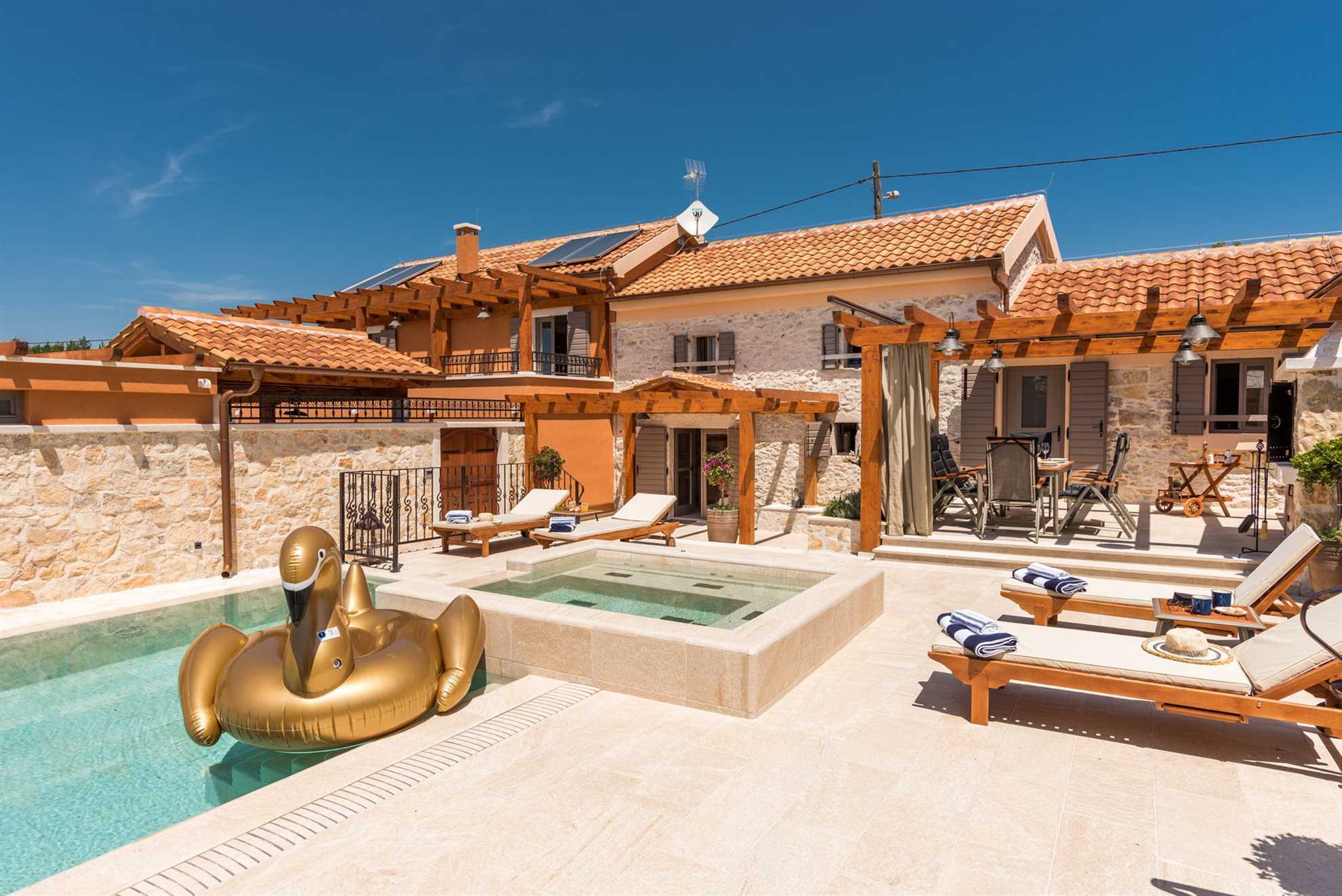 Holiday Home Adora with Pool