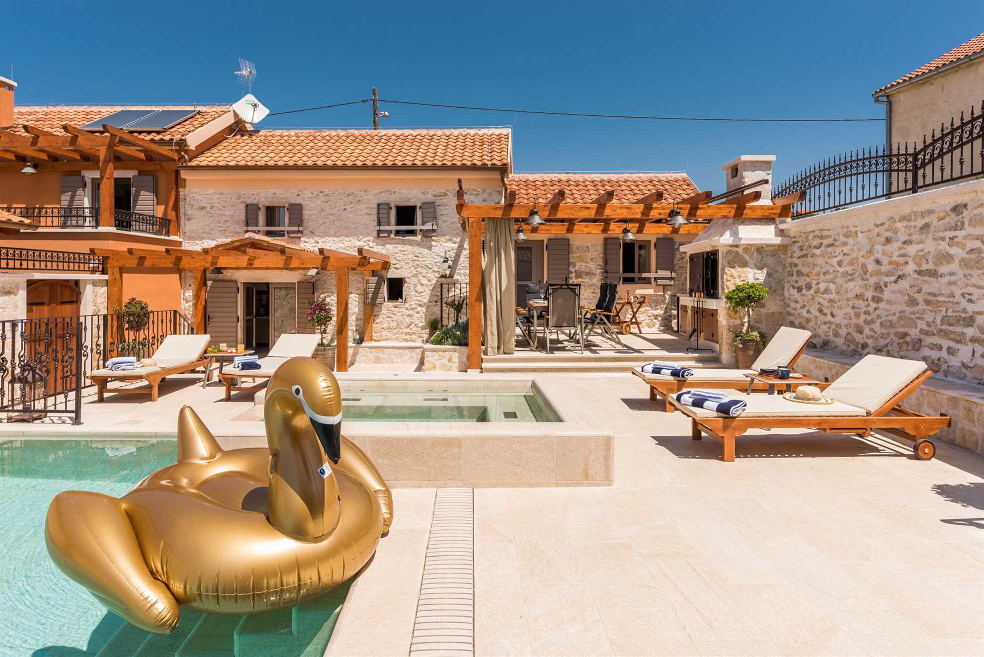 Holiday Home Adora with Pool