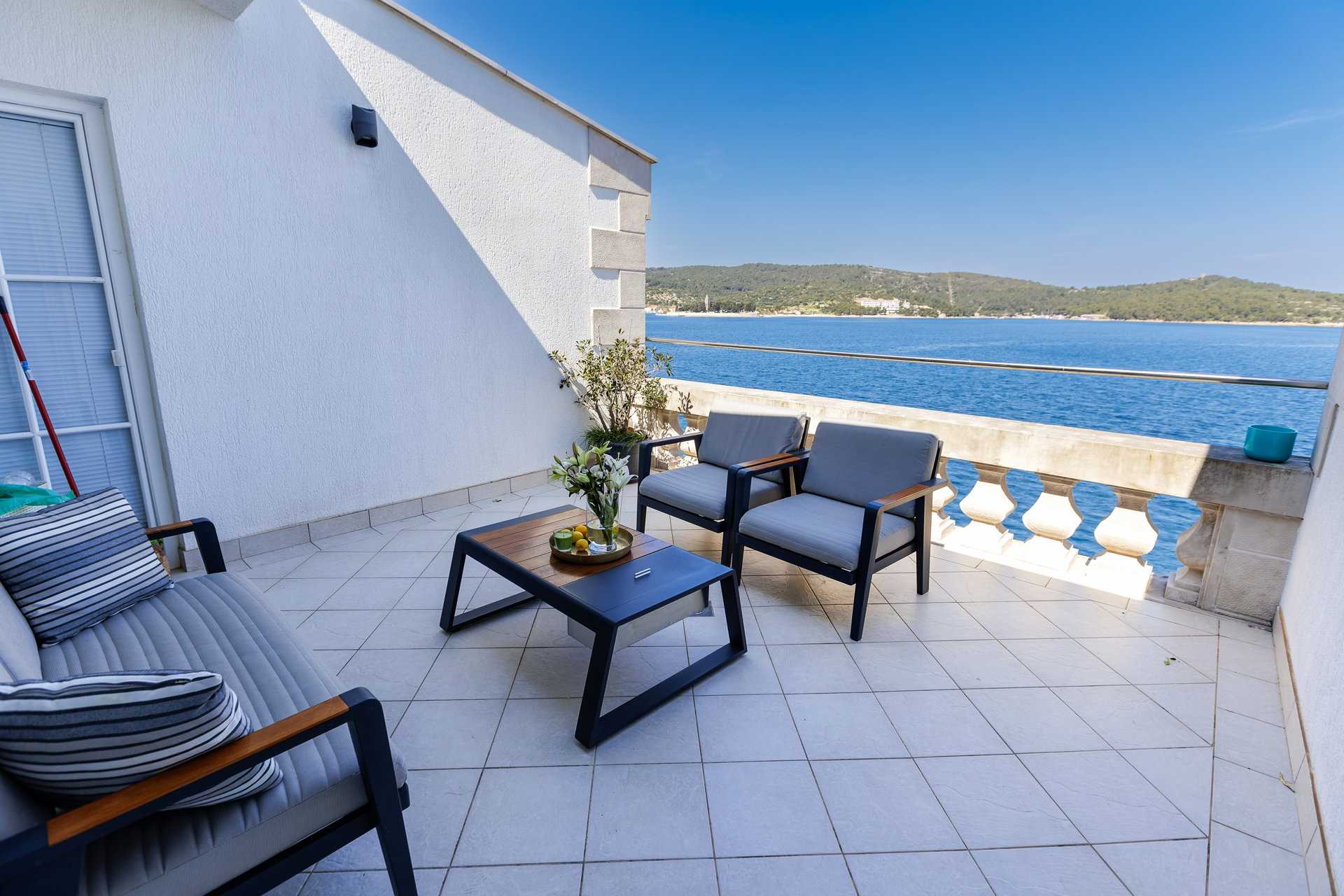 Image of Penthouse Donna with Sea View