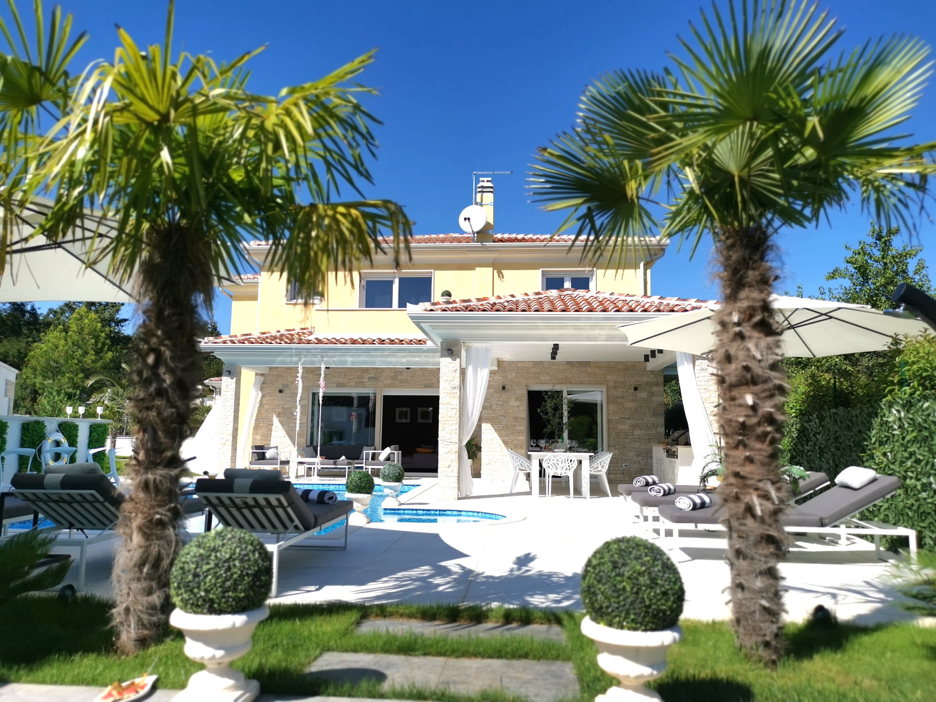 Villa Corado with Pool
