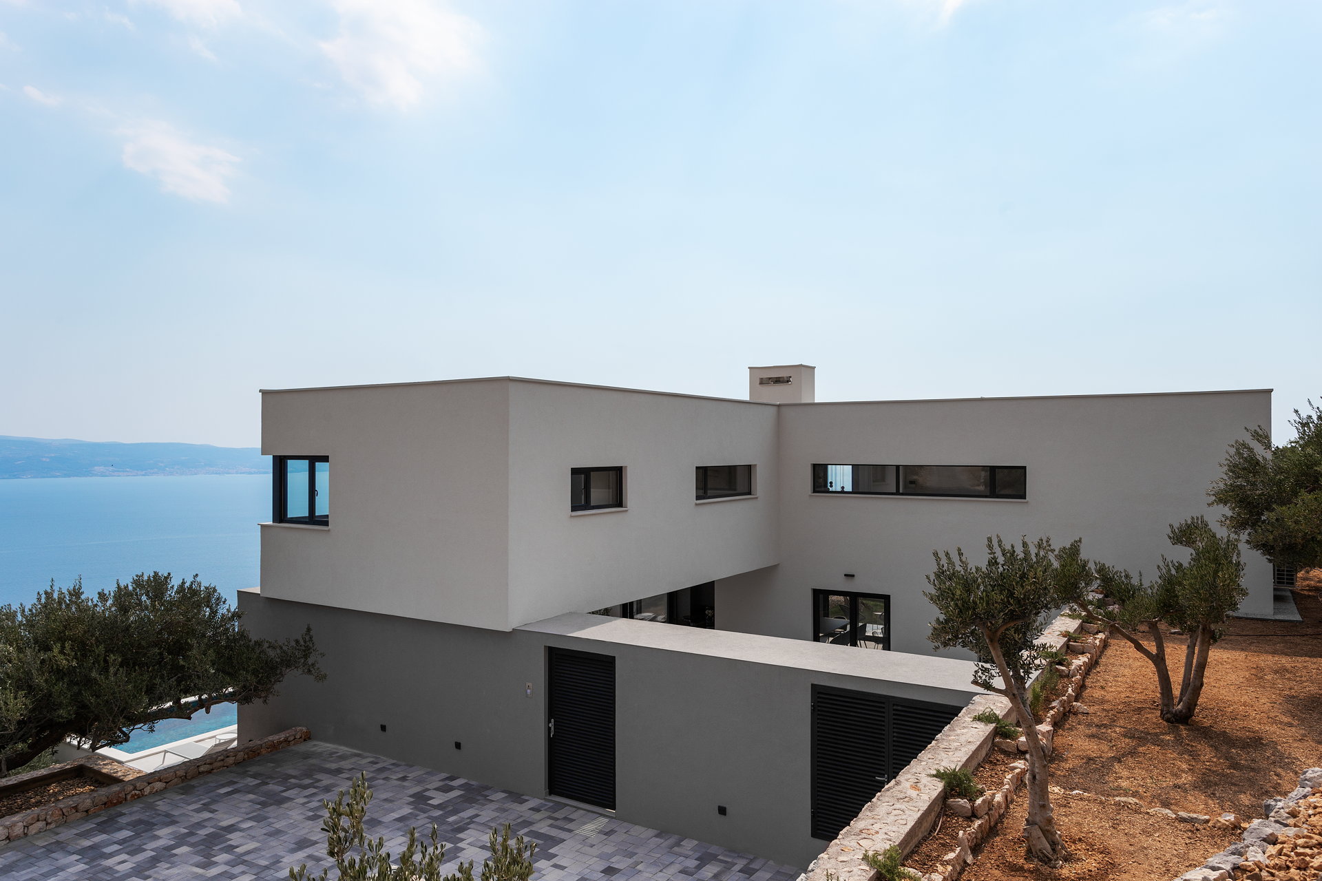 Luxury Villa Aileron with Pool