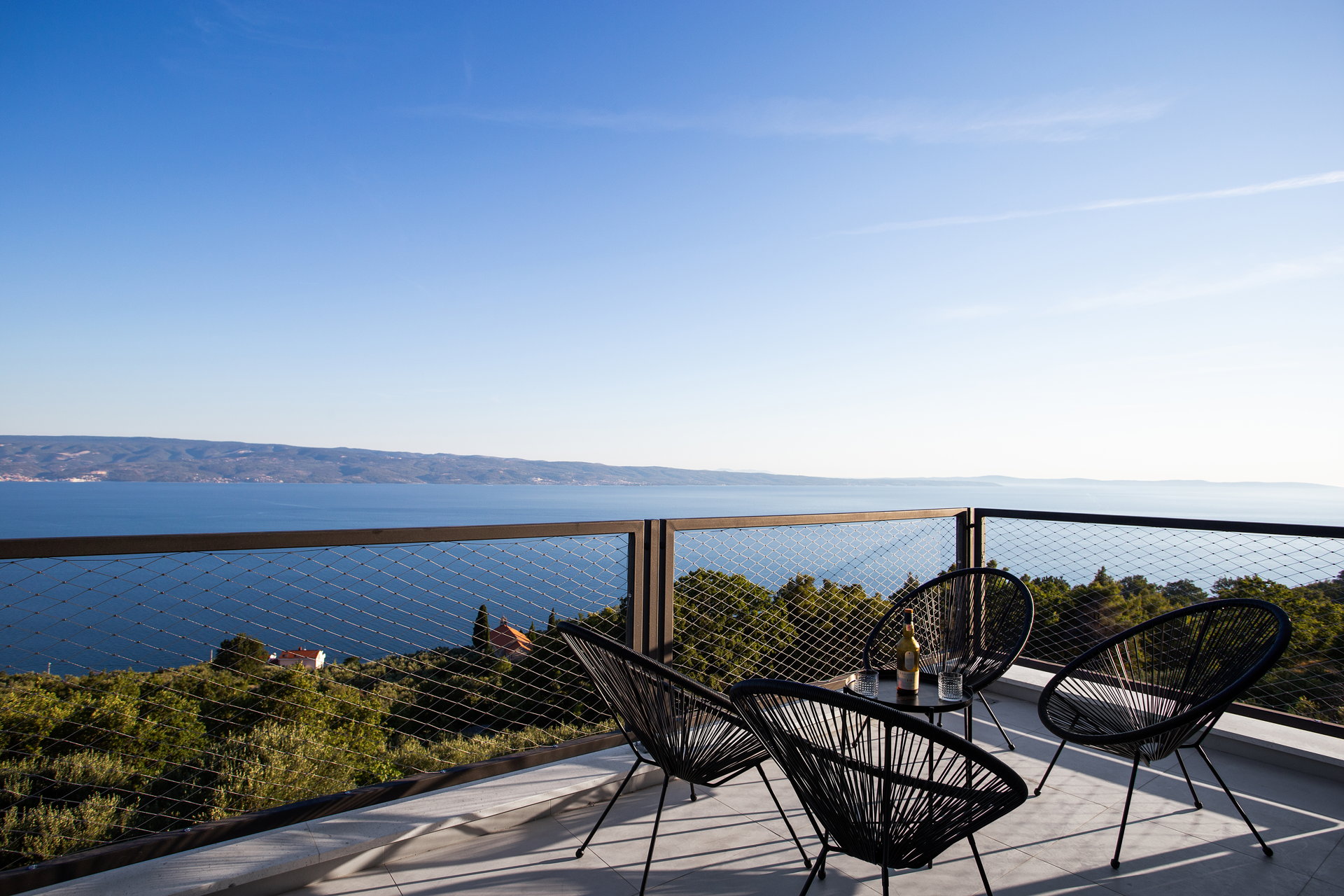 Luxury Villa Aileron with Pool