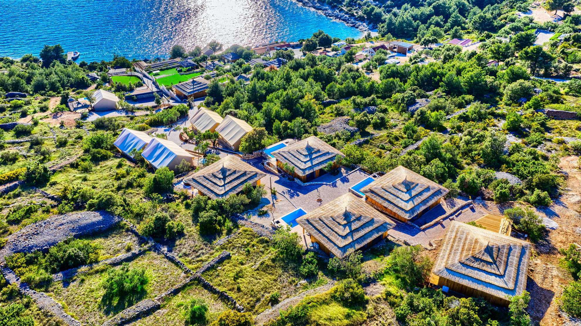 Luxury Bungalow Lei with Pool