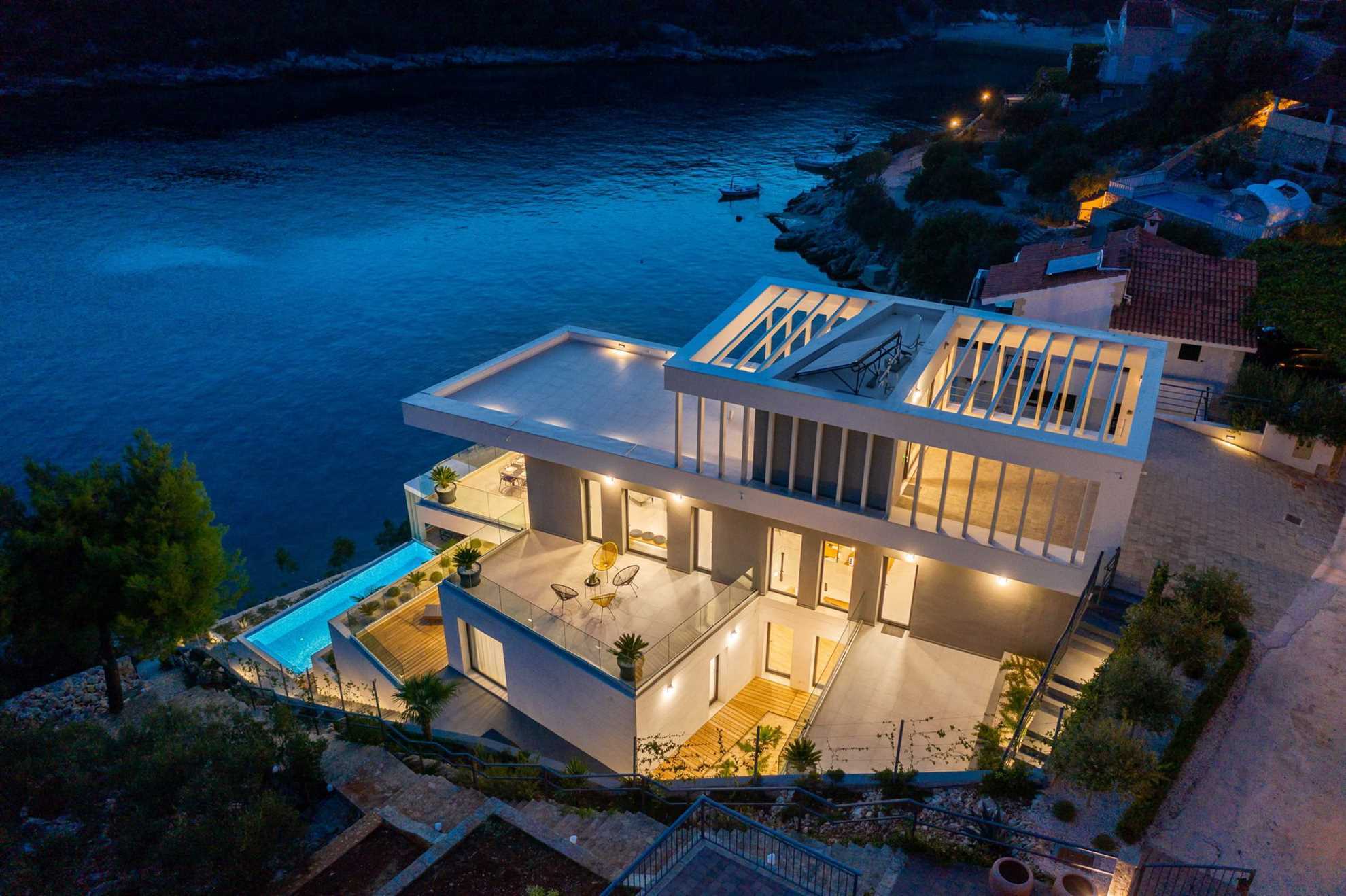 Image of Beachfront Villa Eleganza with Pool