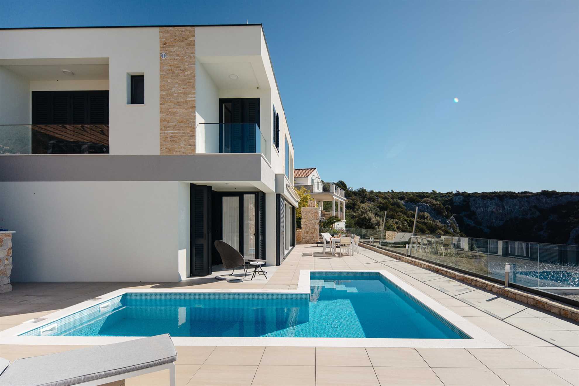 Villa Sunrise with Heated Pool