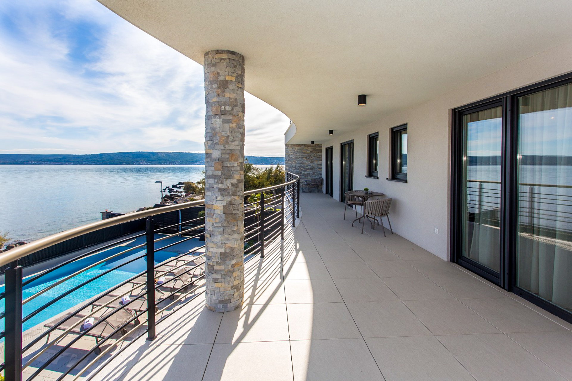 Beachfront Villa Atlantis with Pool