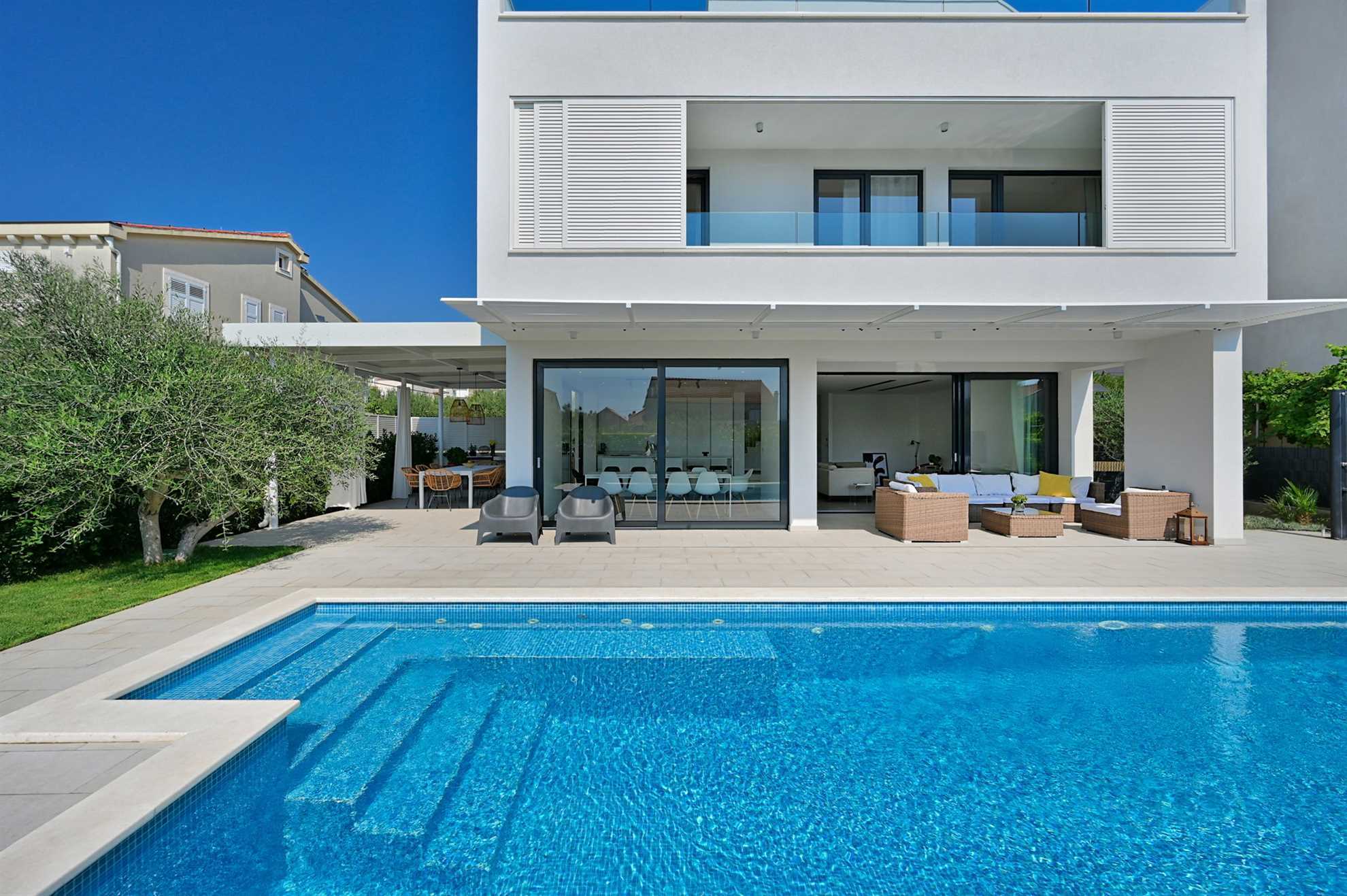 Villa Bord de Mer with Pool