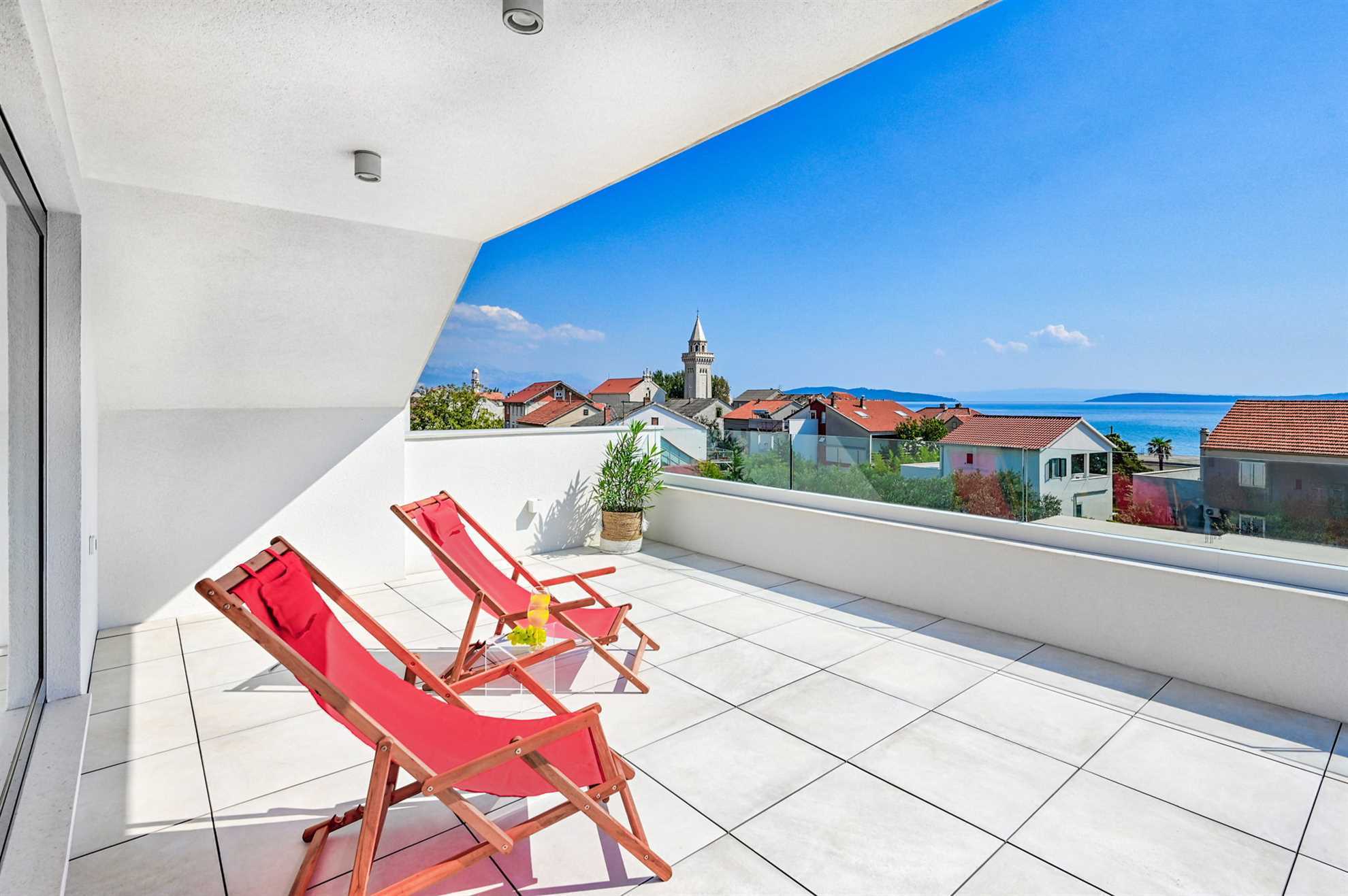 Villa Bord de Mer with Pool