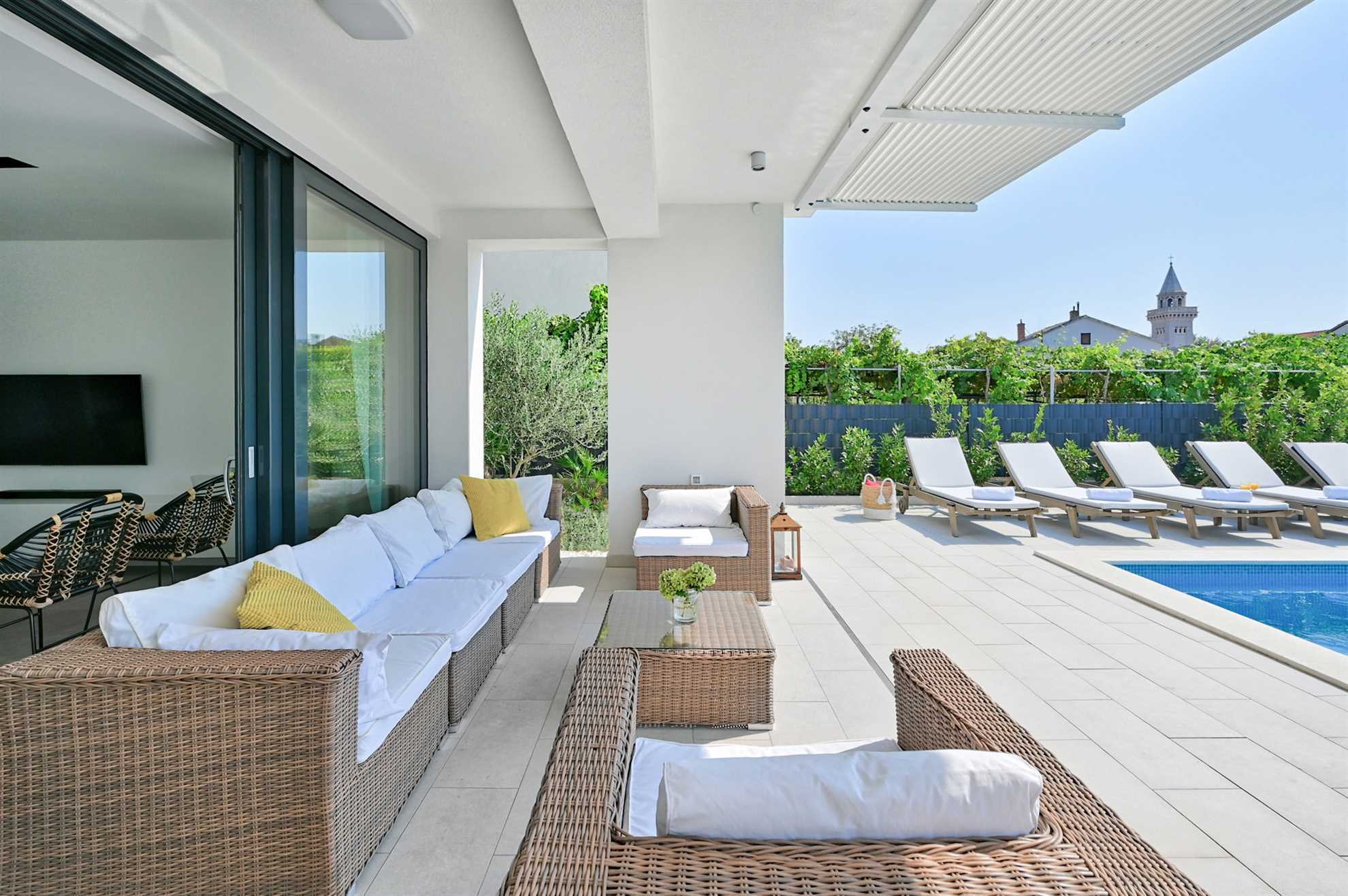 Villa Bord de Mer with Pool