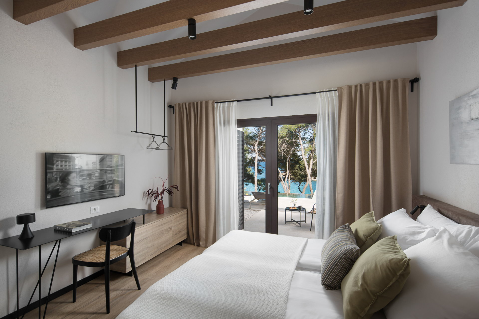 Beachfront Villa Brac Enigma with Pool