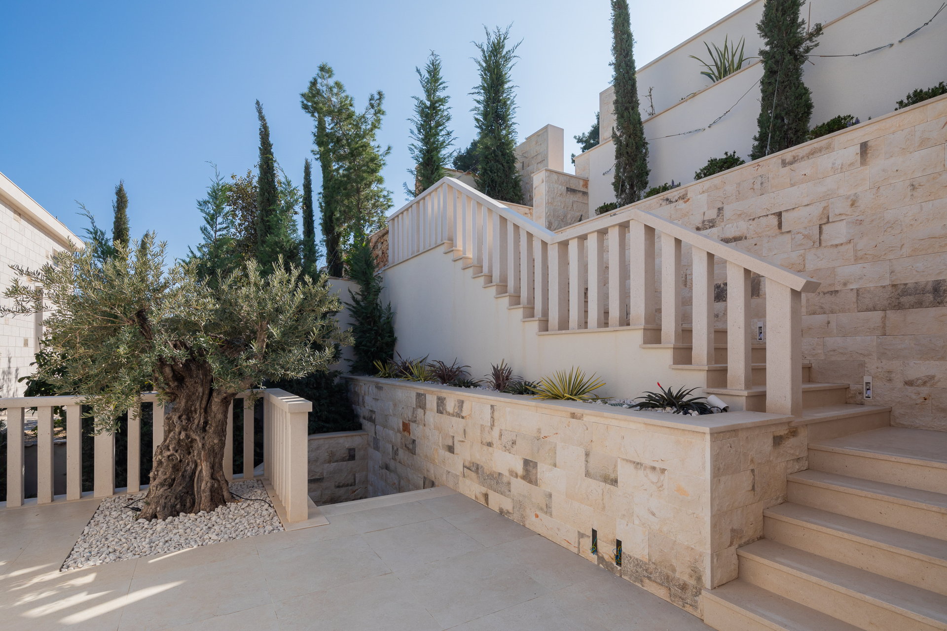 Beachfront Villa White Gem with Pool