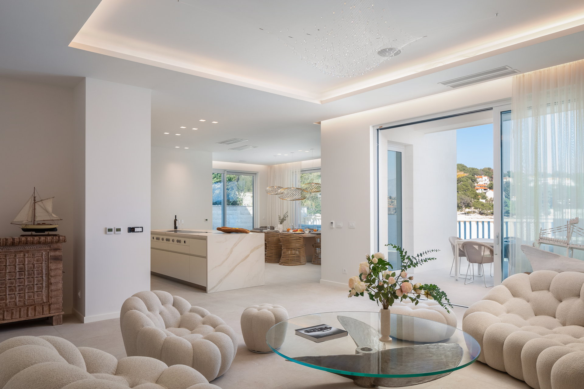 Beachfront Villa White Gem with Pool