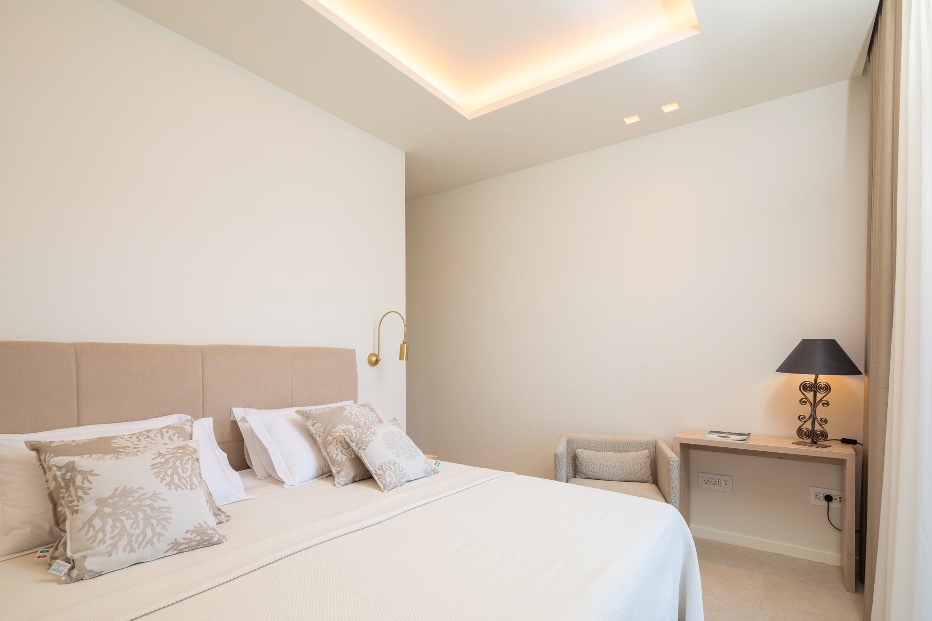 Beachfront Villa White Gem with Pool