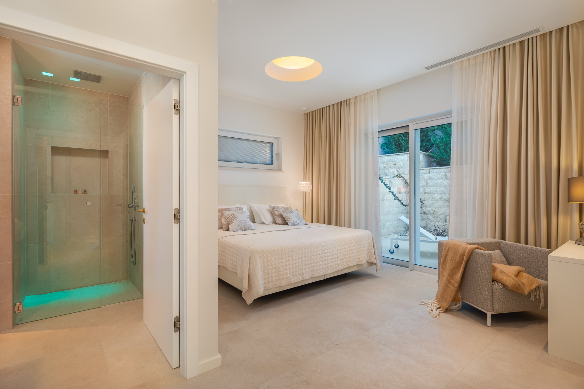 Beachfront Villa White Gem with Pool