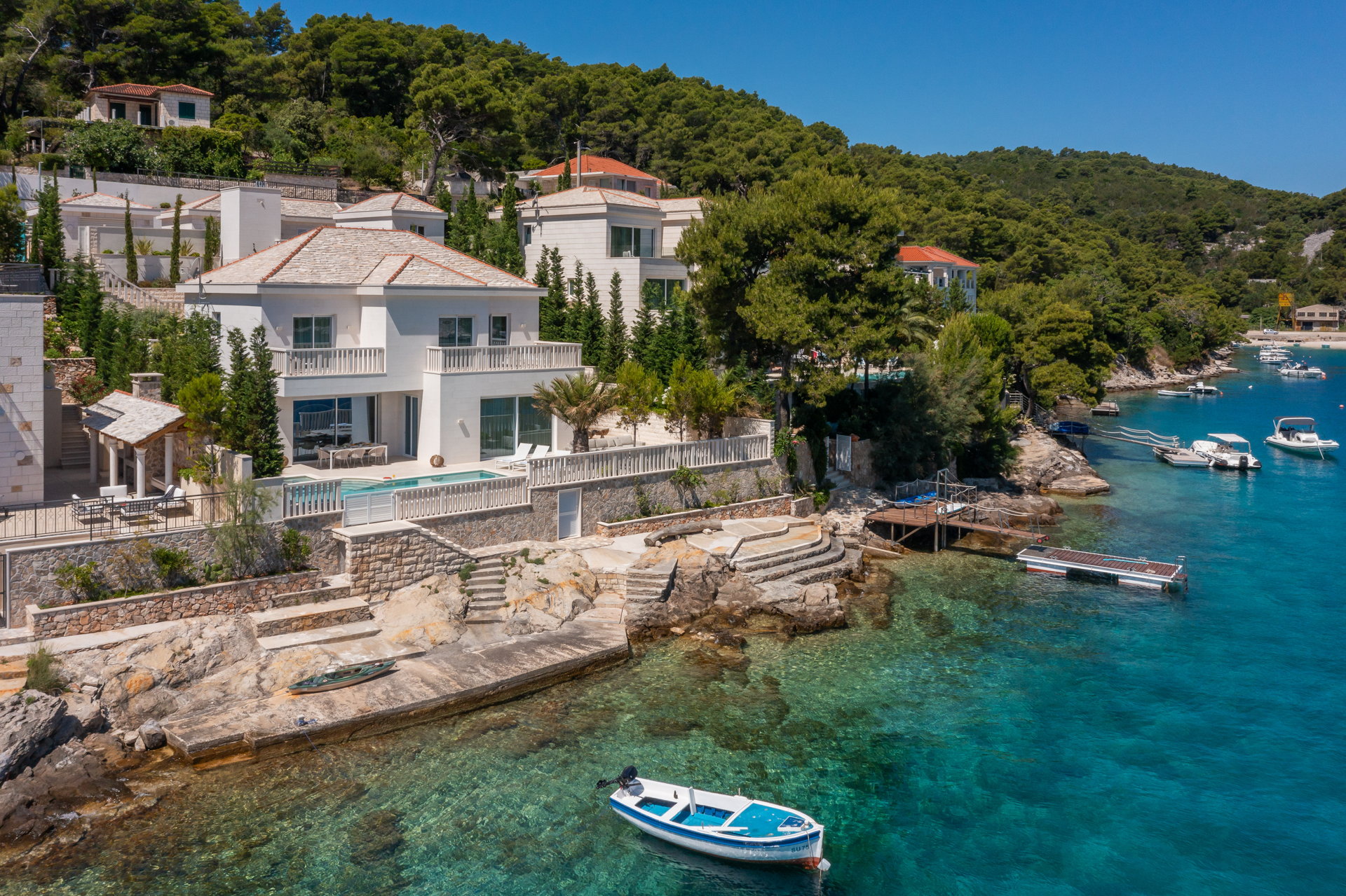 Beachfront Villa White Gem with Pool