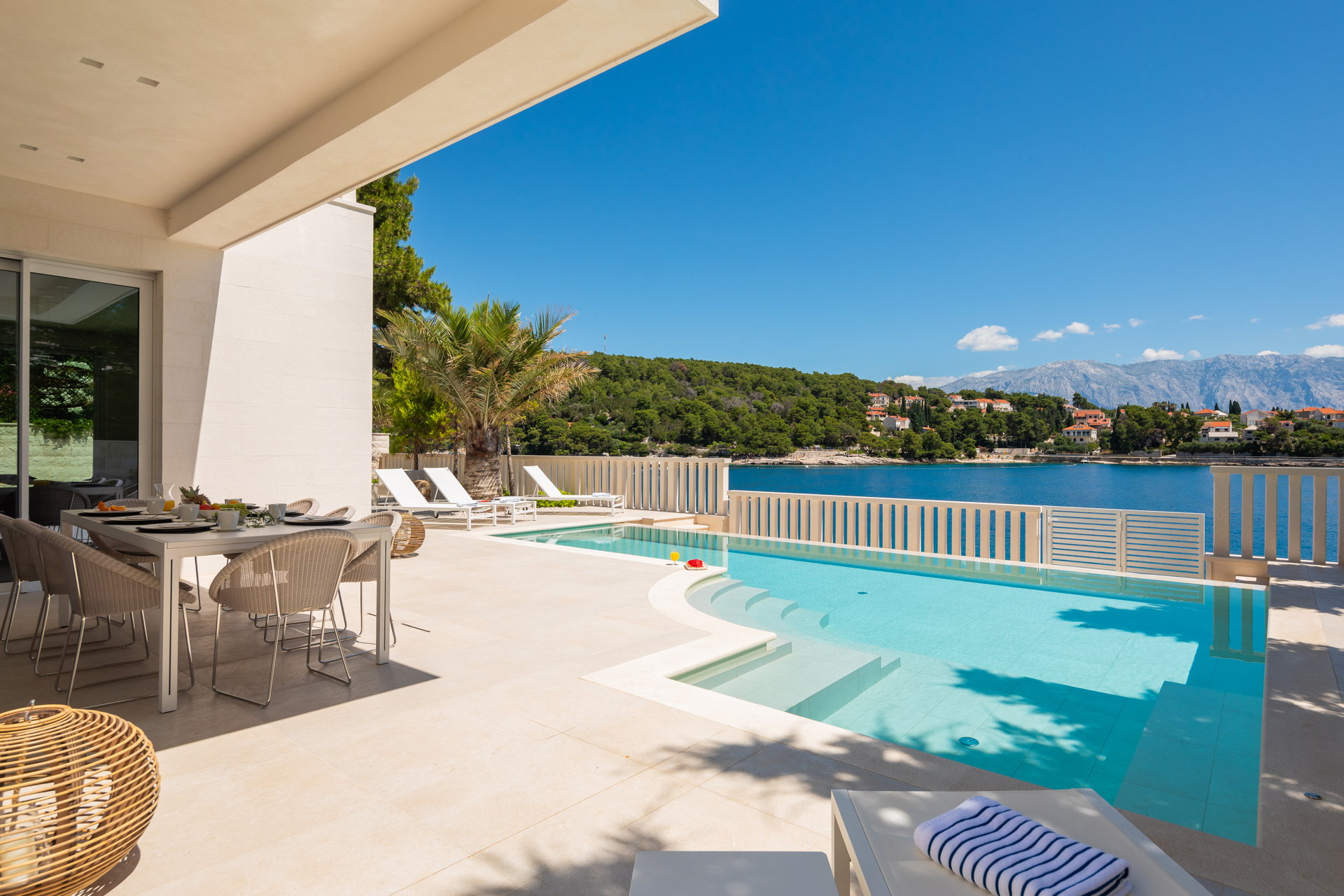 Beachfront Villa White Gem with Pool