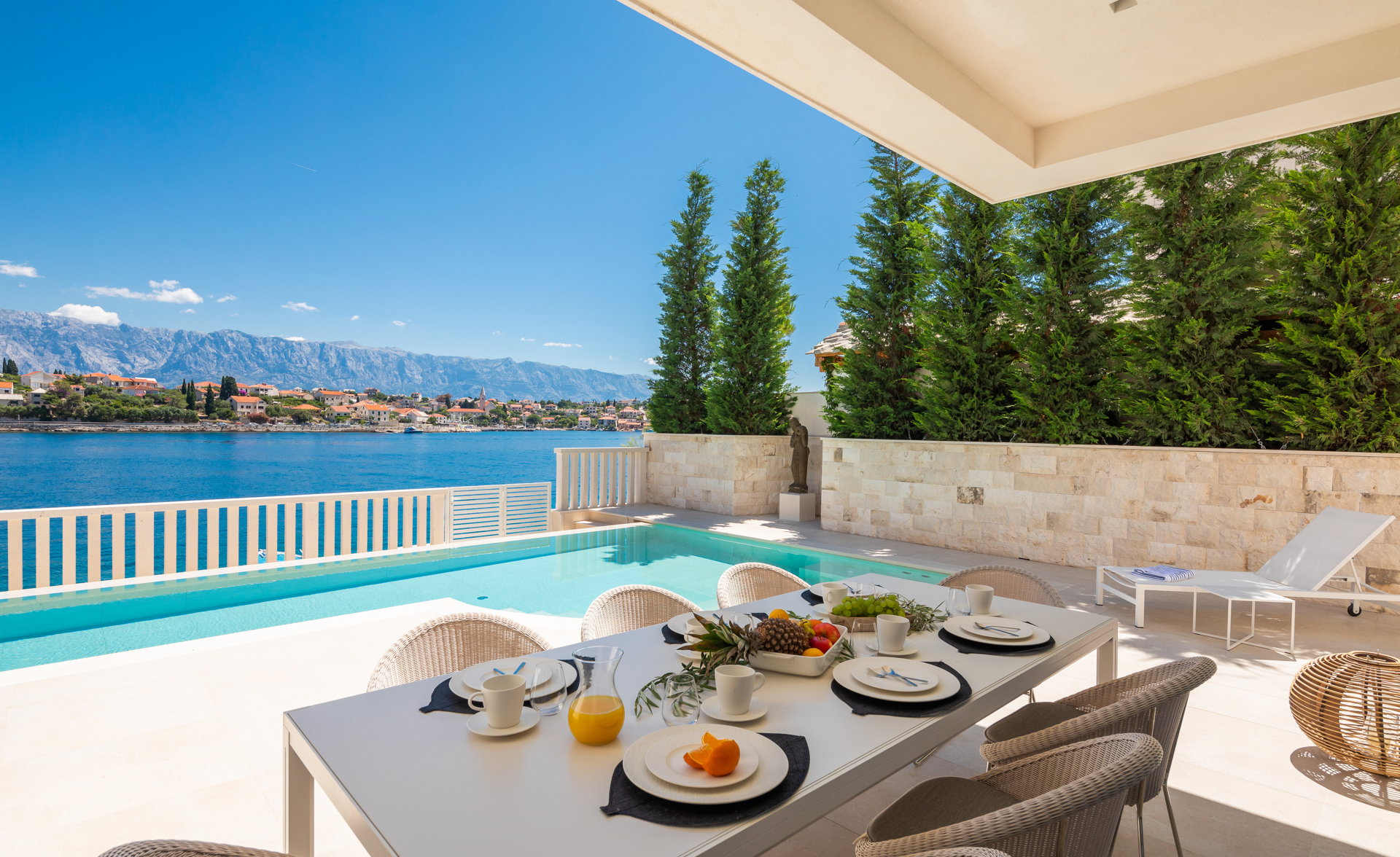 Beachfront Villa White Gem with Pool