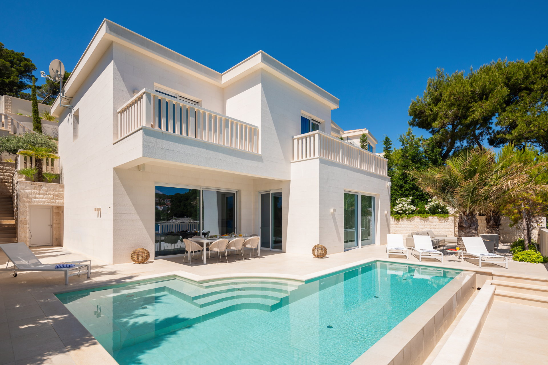 Beachfront Villa White Gem with Pool