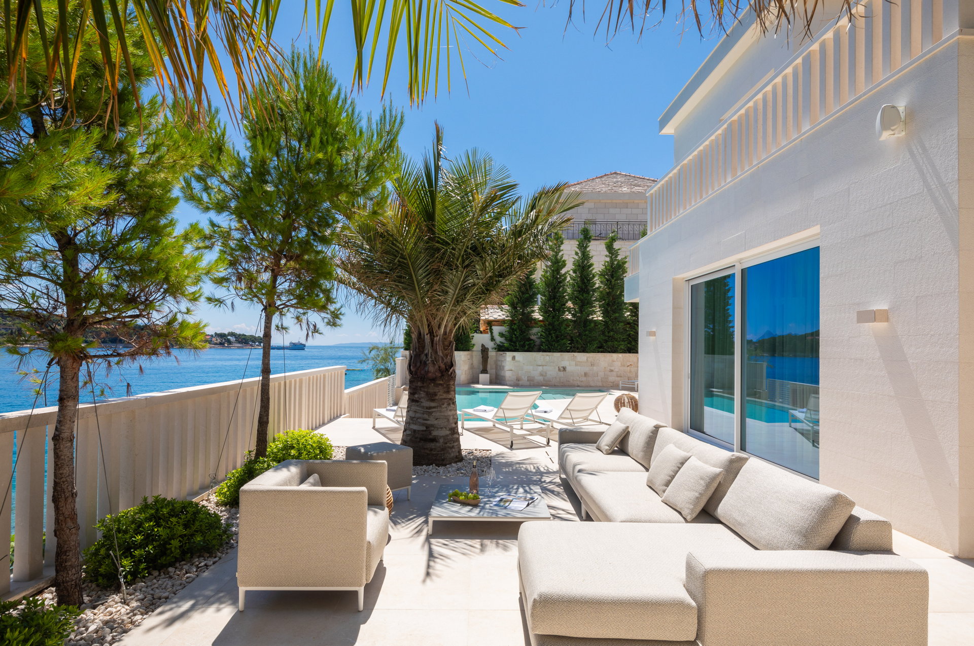 Beachfront Villa White Gem with Pool