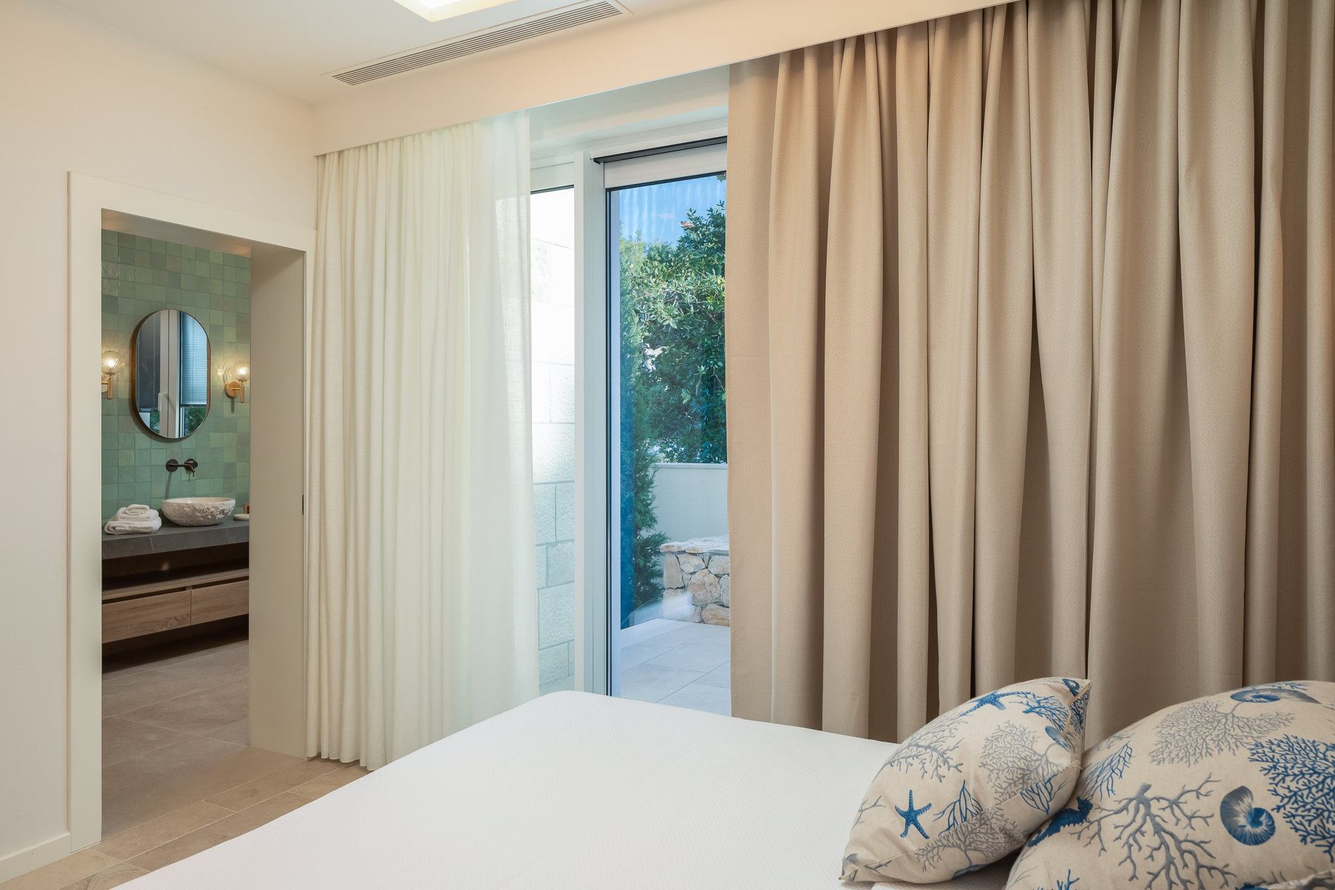 Beachfront Villa Sea La Vie with Pool