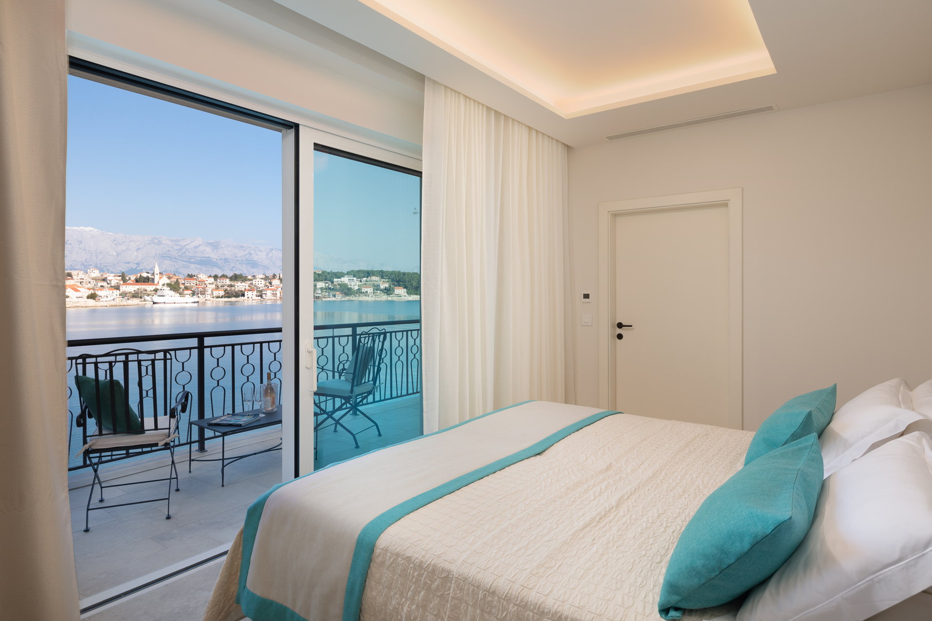 Beachfront Villa Sea La Vie with Pool