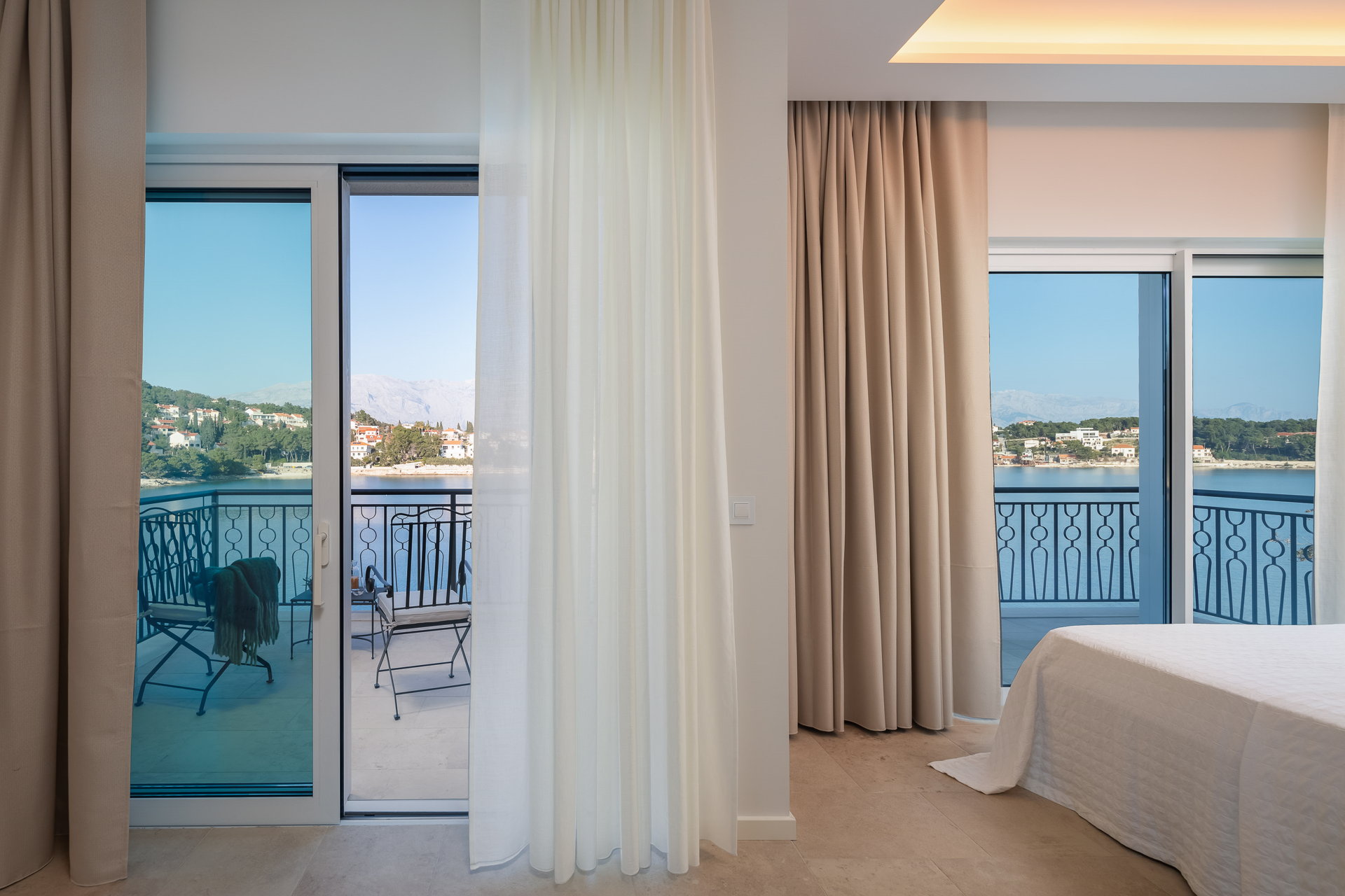 Beachfront Villa Sea La Vie with Pool