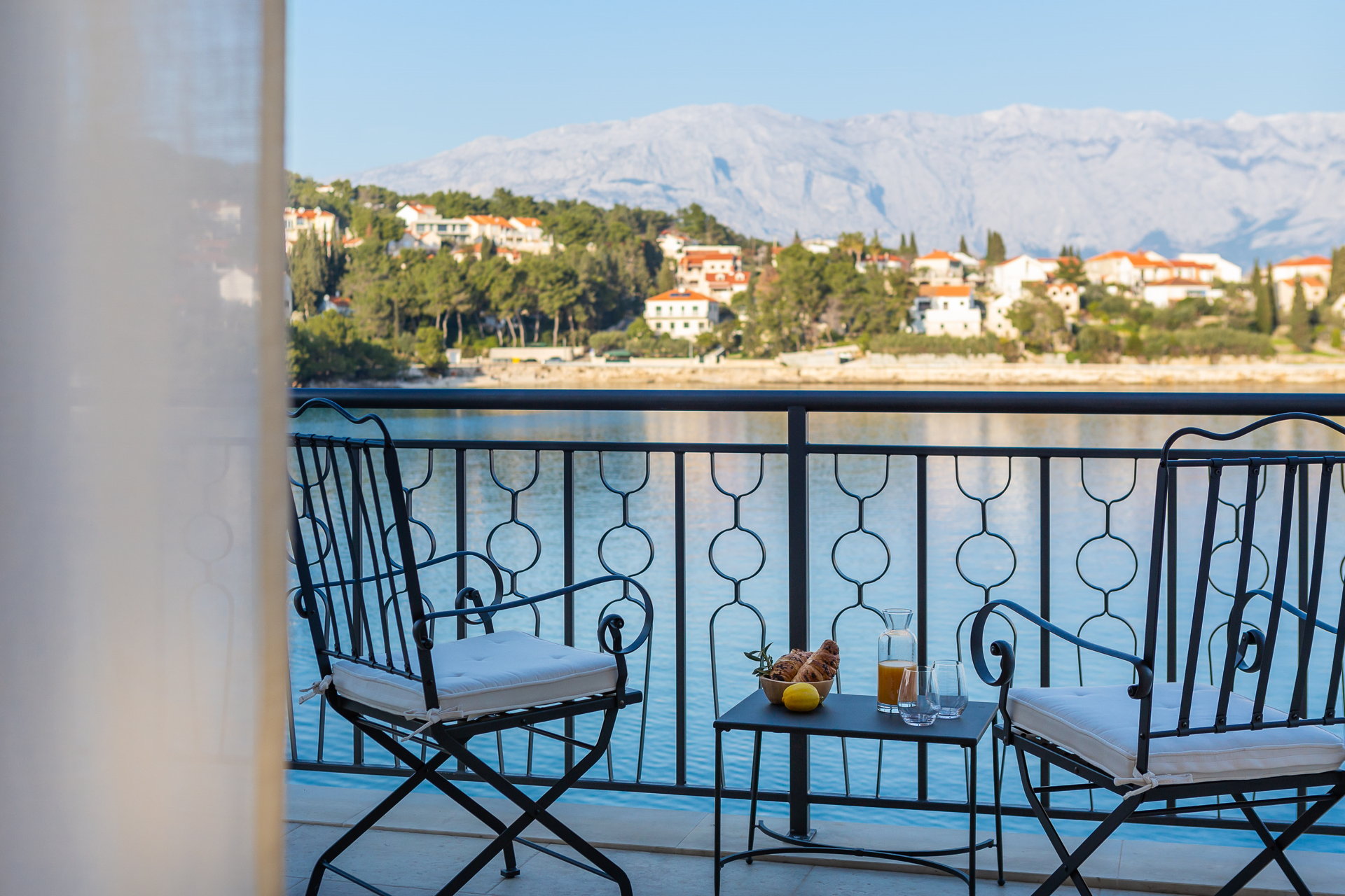 Beachfront Villa Sea La Vie with Pool