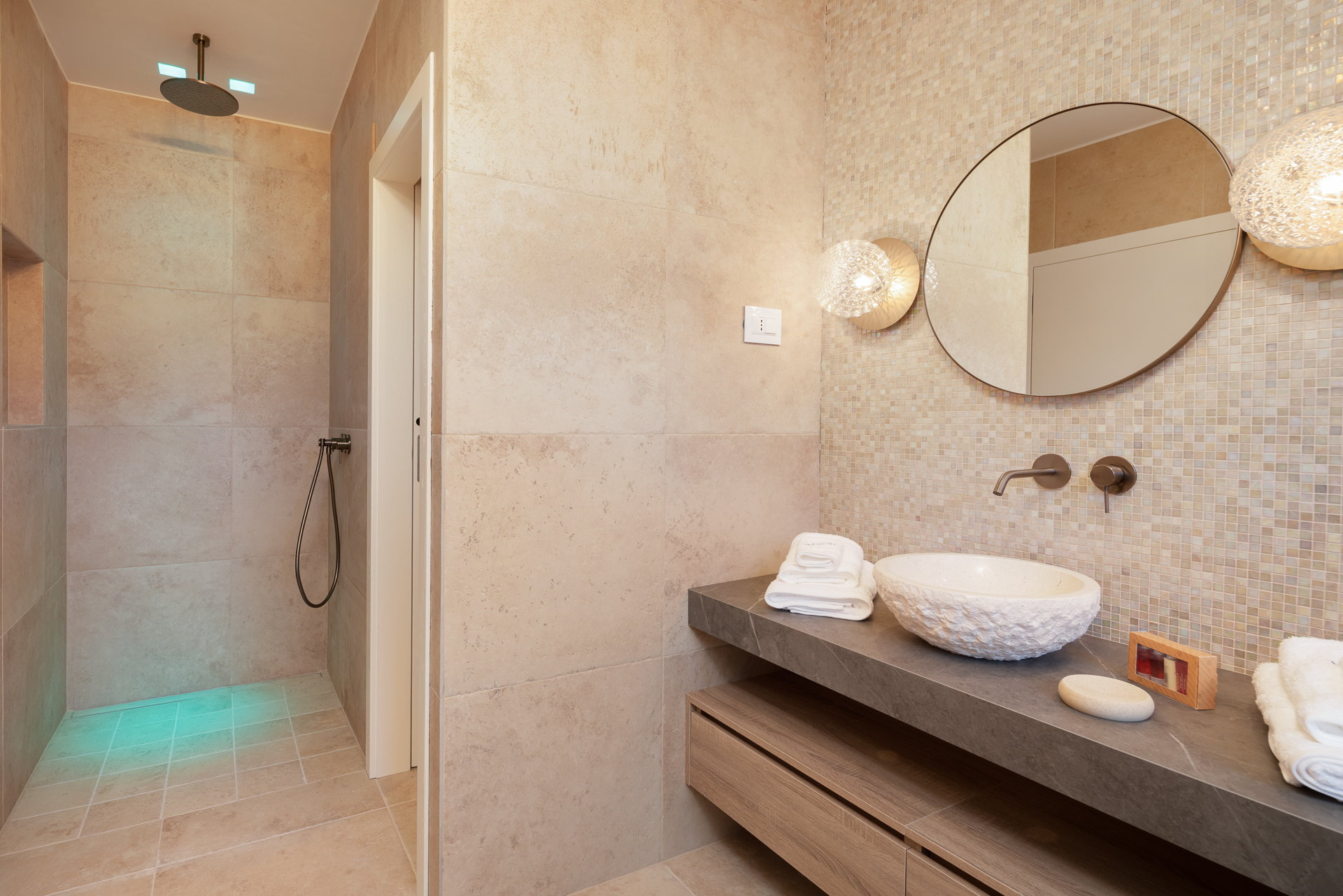 Beachfront Villa Sea La Vie with Pool