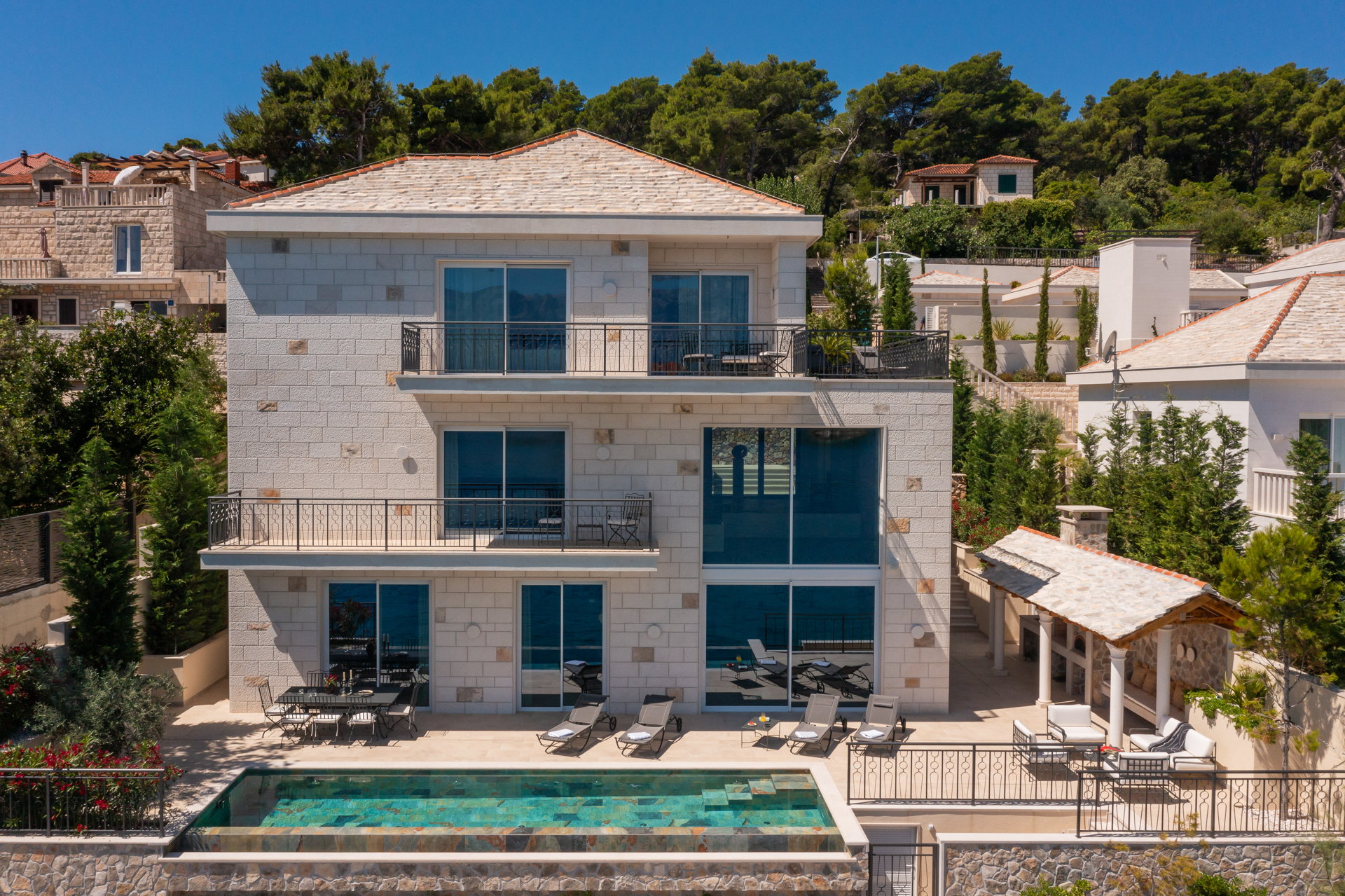 Beachfront Villa Sea La Vie with Pool