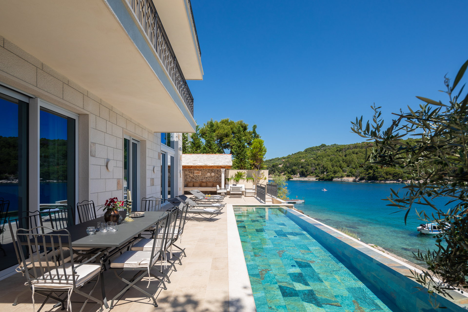 Beachfront Villa Sea La Vie with Pool