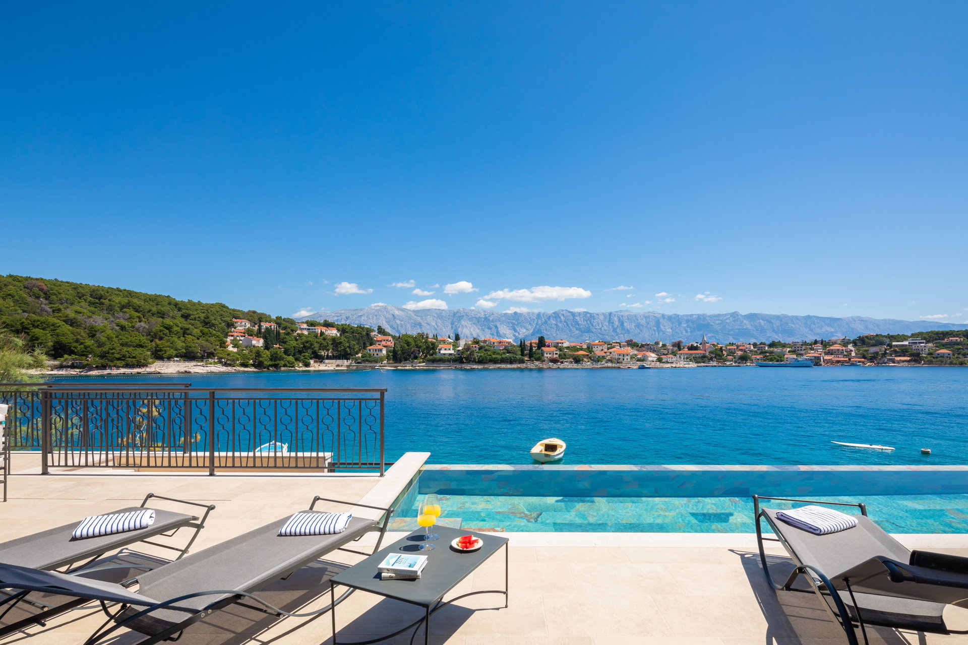 Beachfront Villa Sea La Vie with Pool