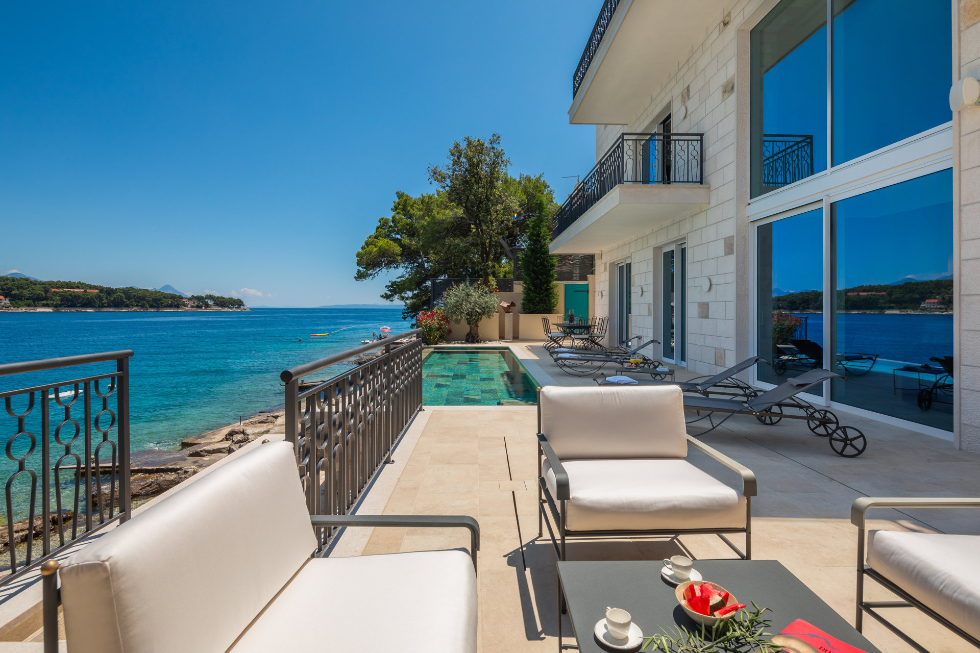 Beachfront Villa Sea La Vie with Pool