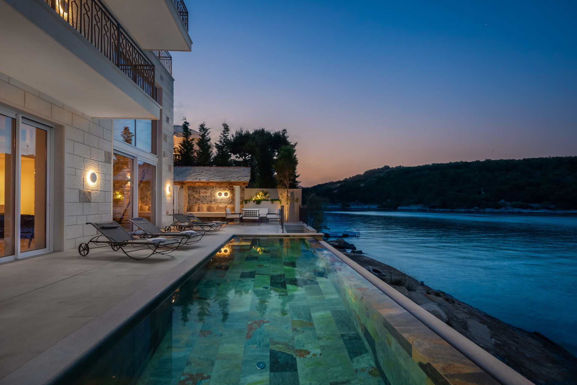 Beachfront Villa Sea La Vie with Pool