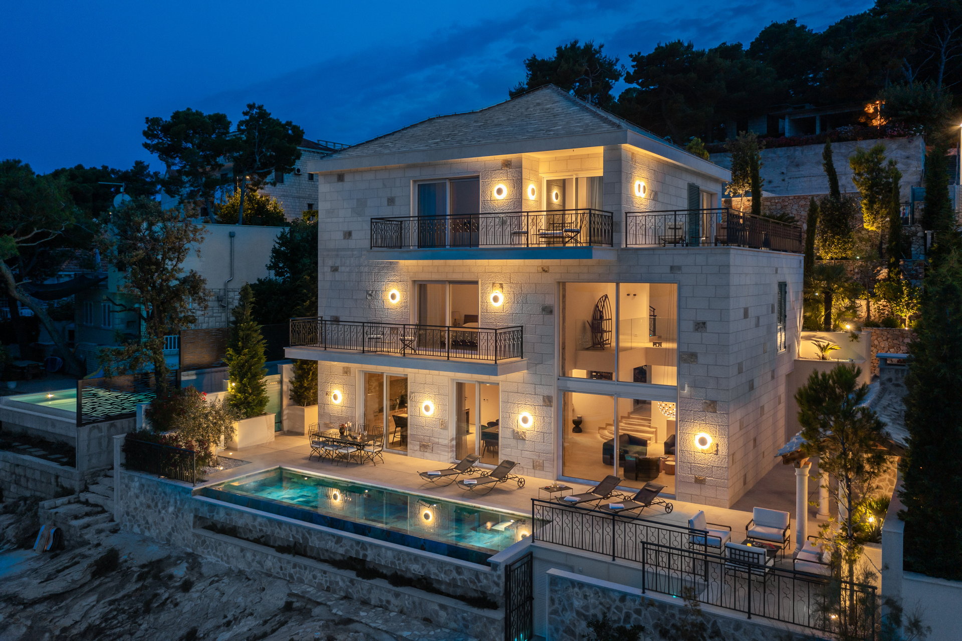 Beachfront Villa Sea La Vie with Pool