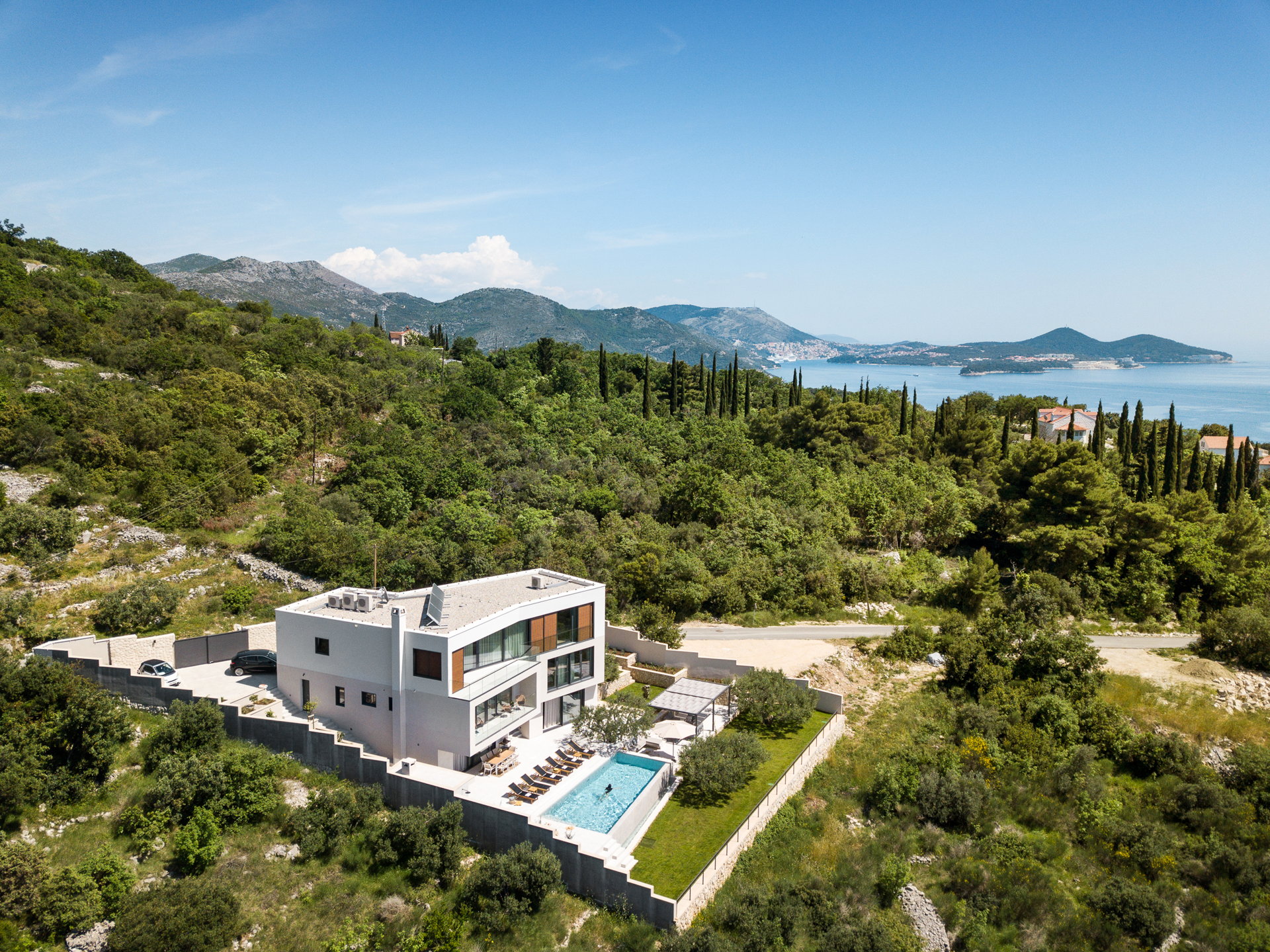 Luxury Villa Lennox with Pool