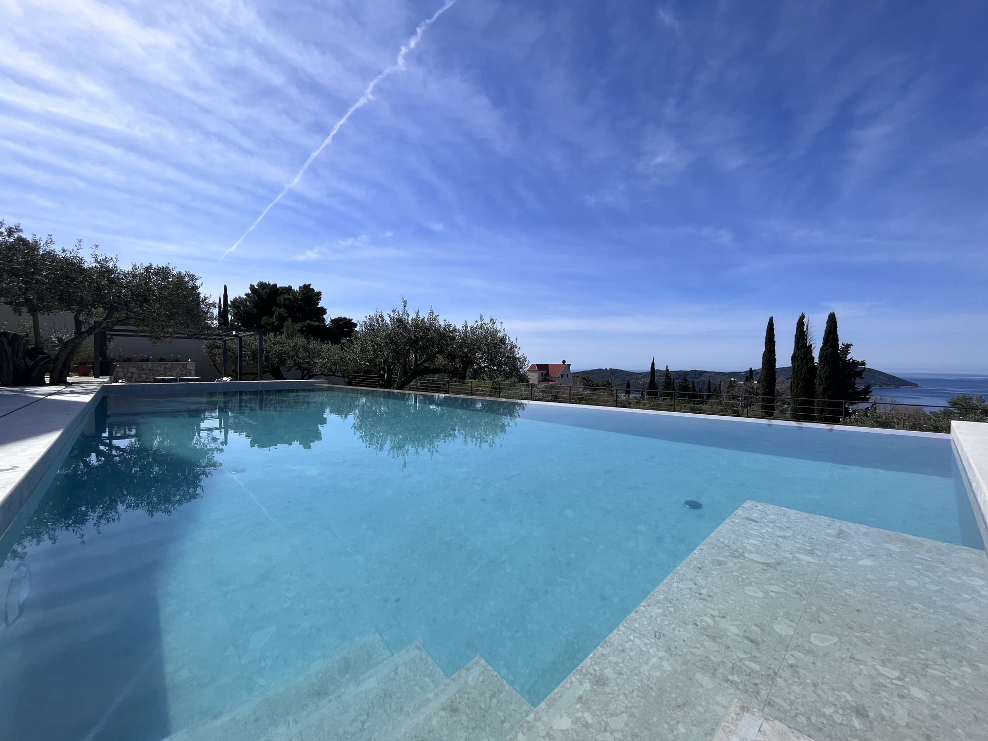 Luxury Villa Lennox with Pool